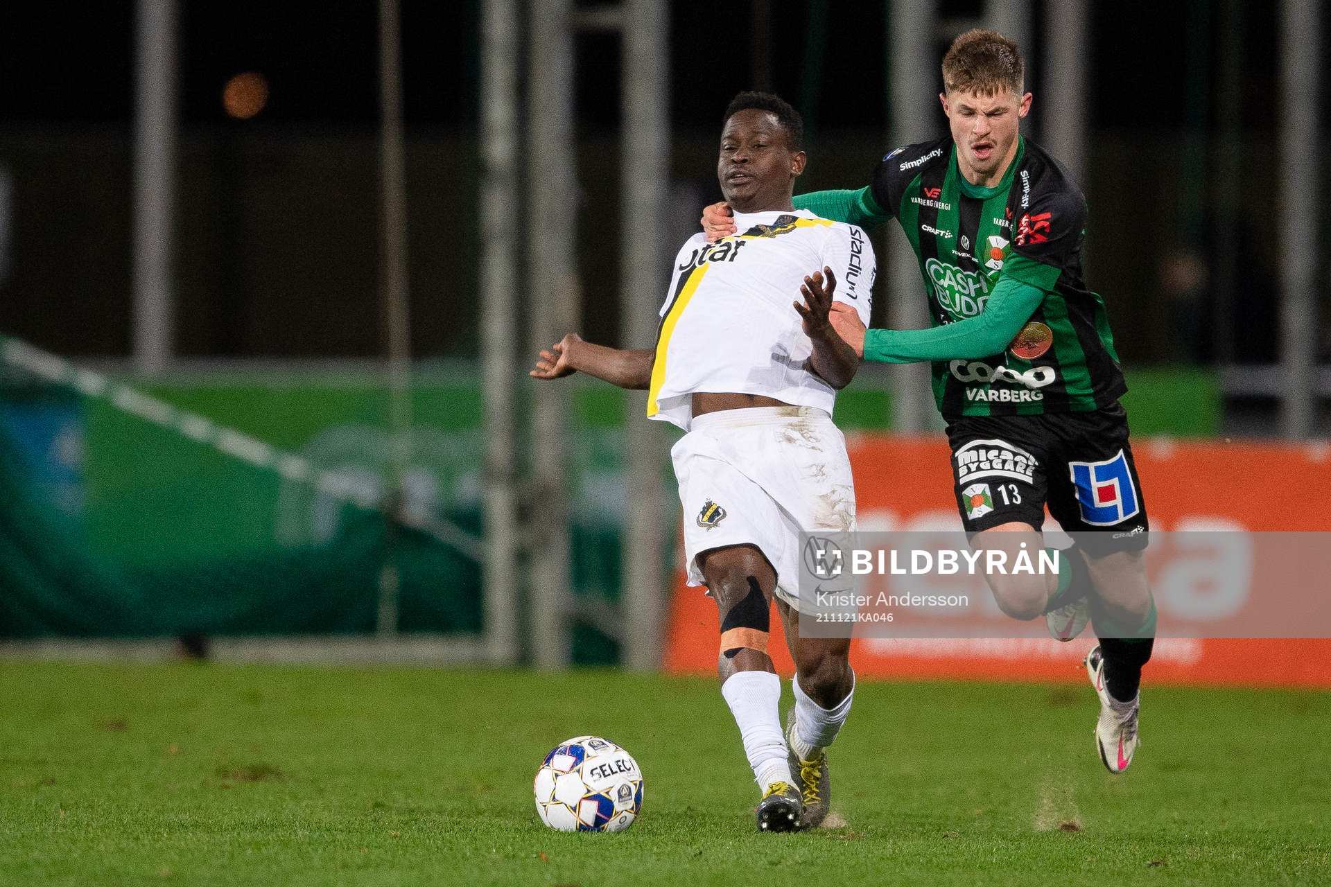 s Erick Otieno och Varbergs Oliver Alfonsi