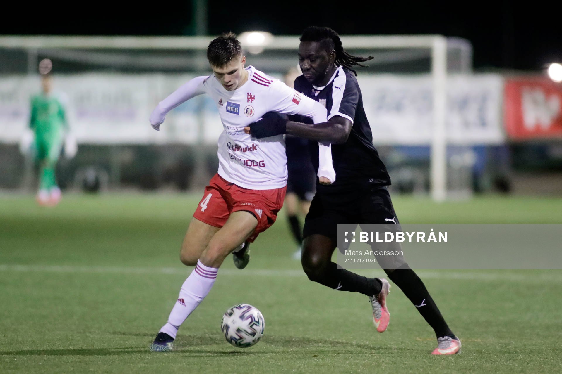 Assyriska Alai Sosseh och Hudiksvall Oscar Wallin