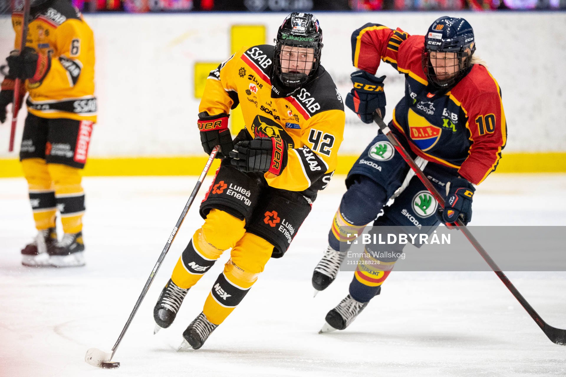 Luleås Viivi Vainikka och Djurgårdens Hannah Miller