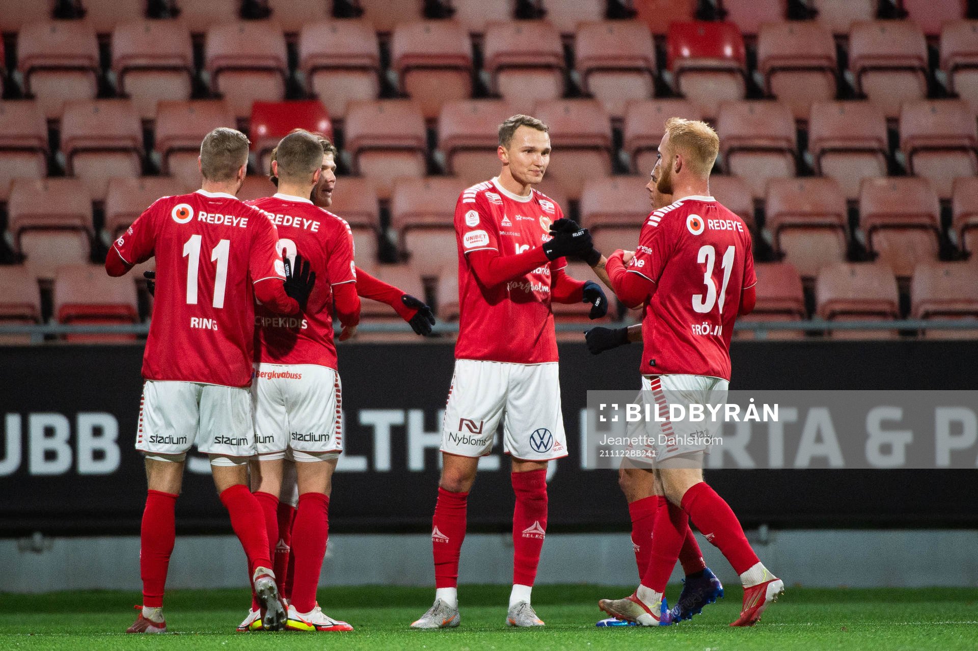 Kalmars spelare jublar