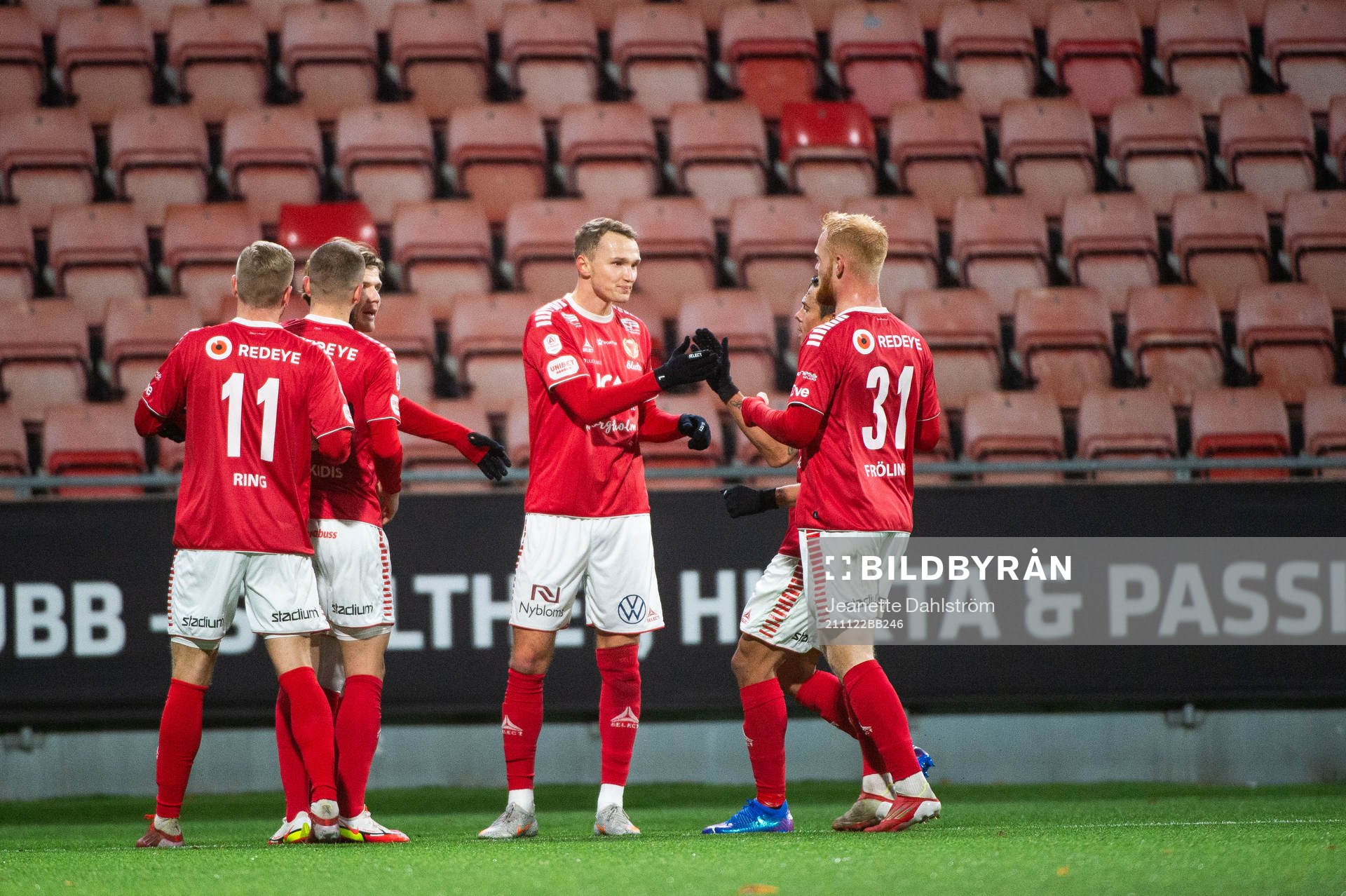 Kalmars spelare jublar