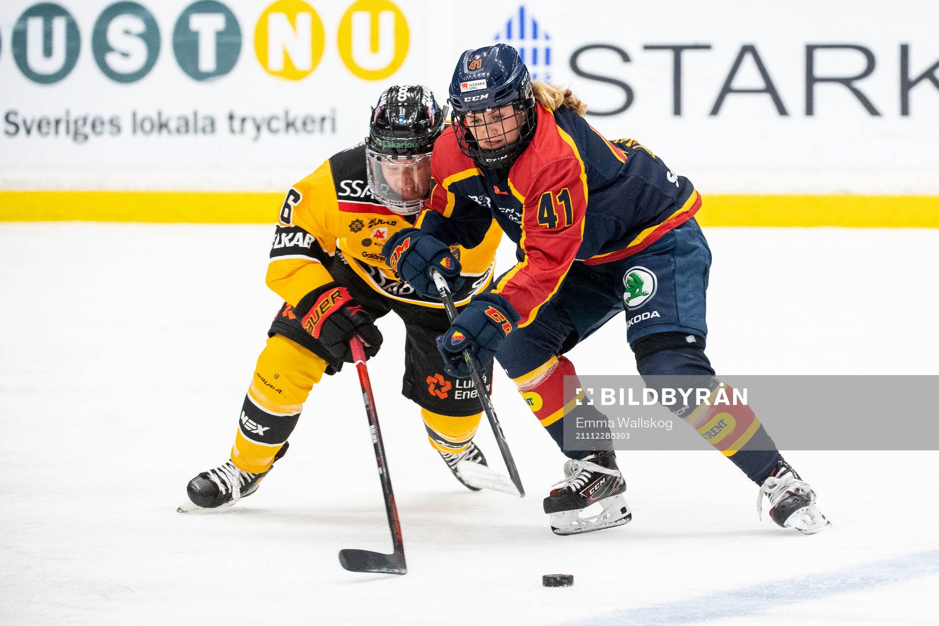 Luleås Jenni Hiirikoski och Djurgårdens Sofie Lundin