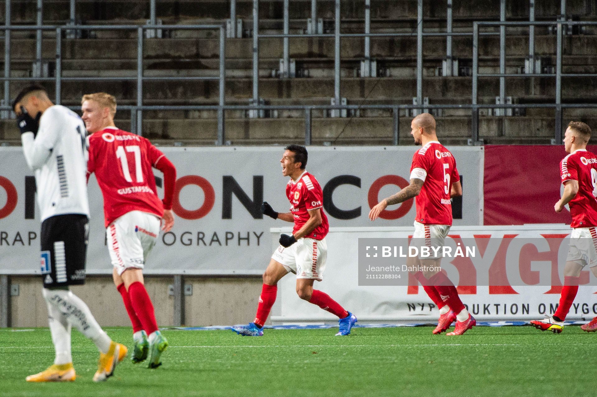 Kalmars Romario Pereira Sipiao jublar