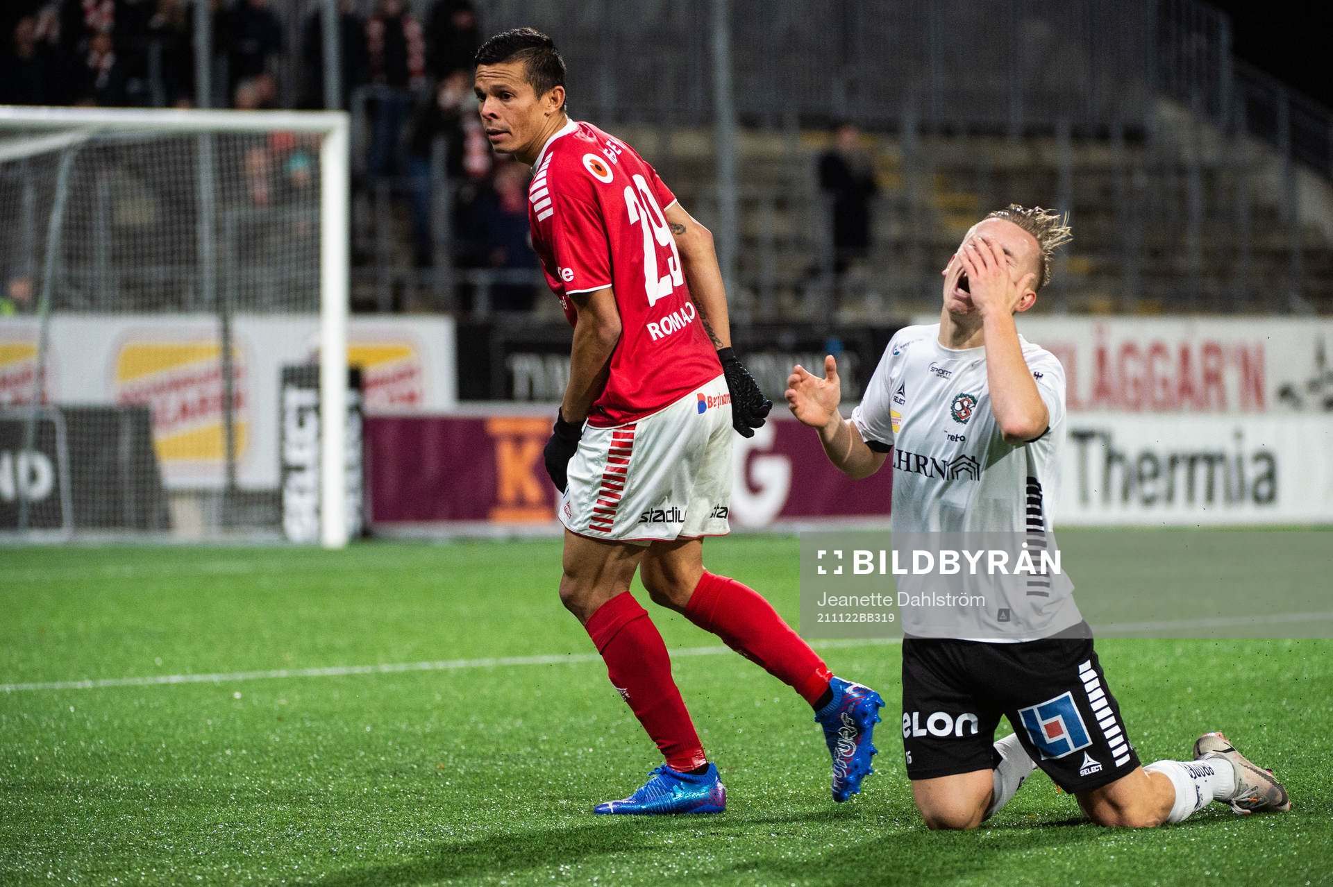 Kalmars Romario Pereira Sipiao och Örebros David Seger