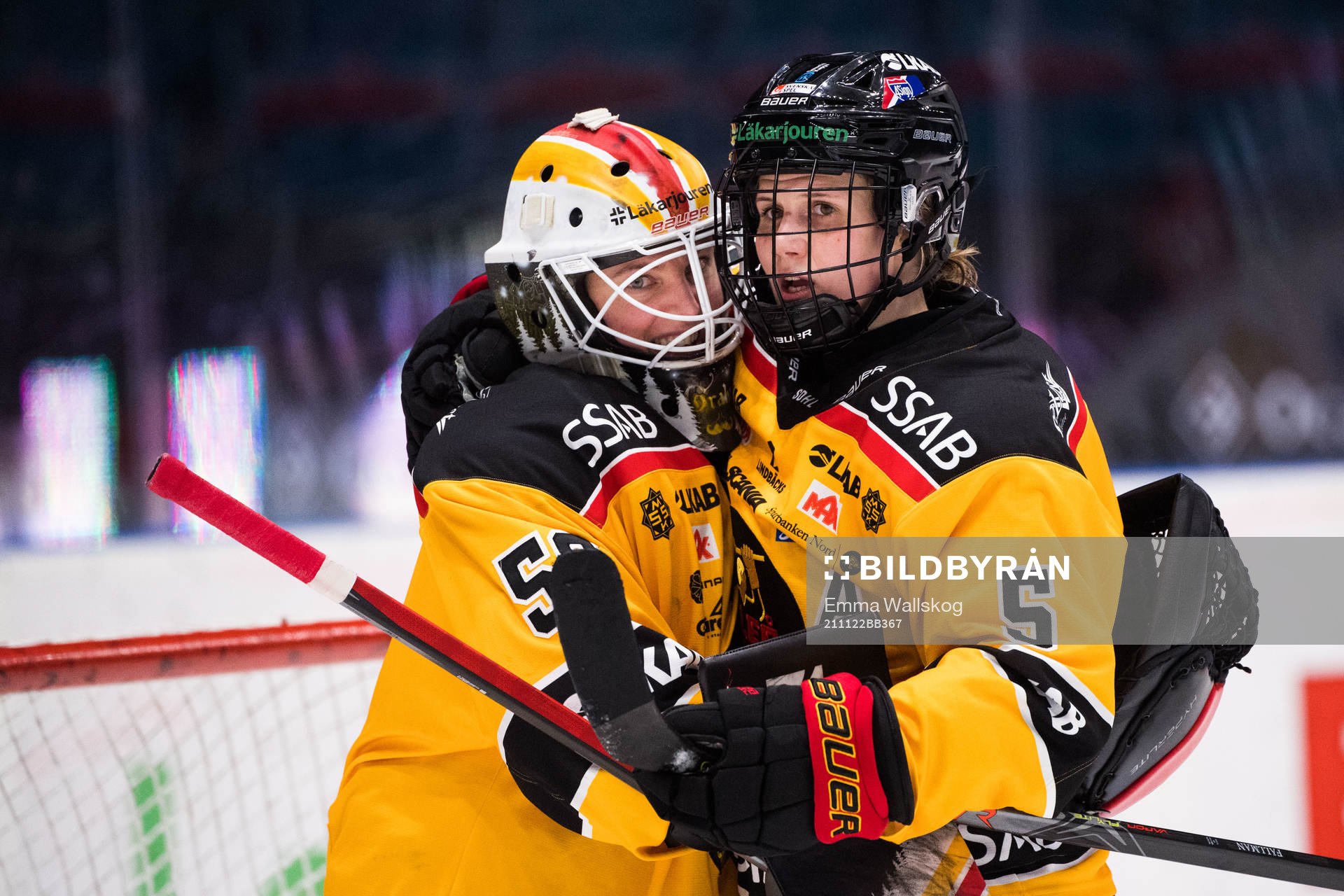 Luleås Sara Grahn och Johanna Fällman jublar