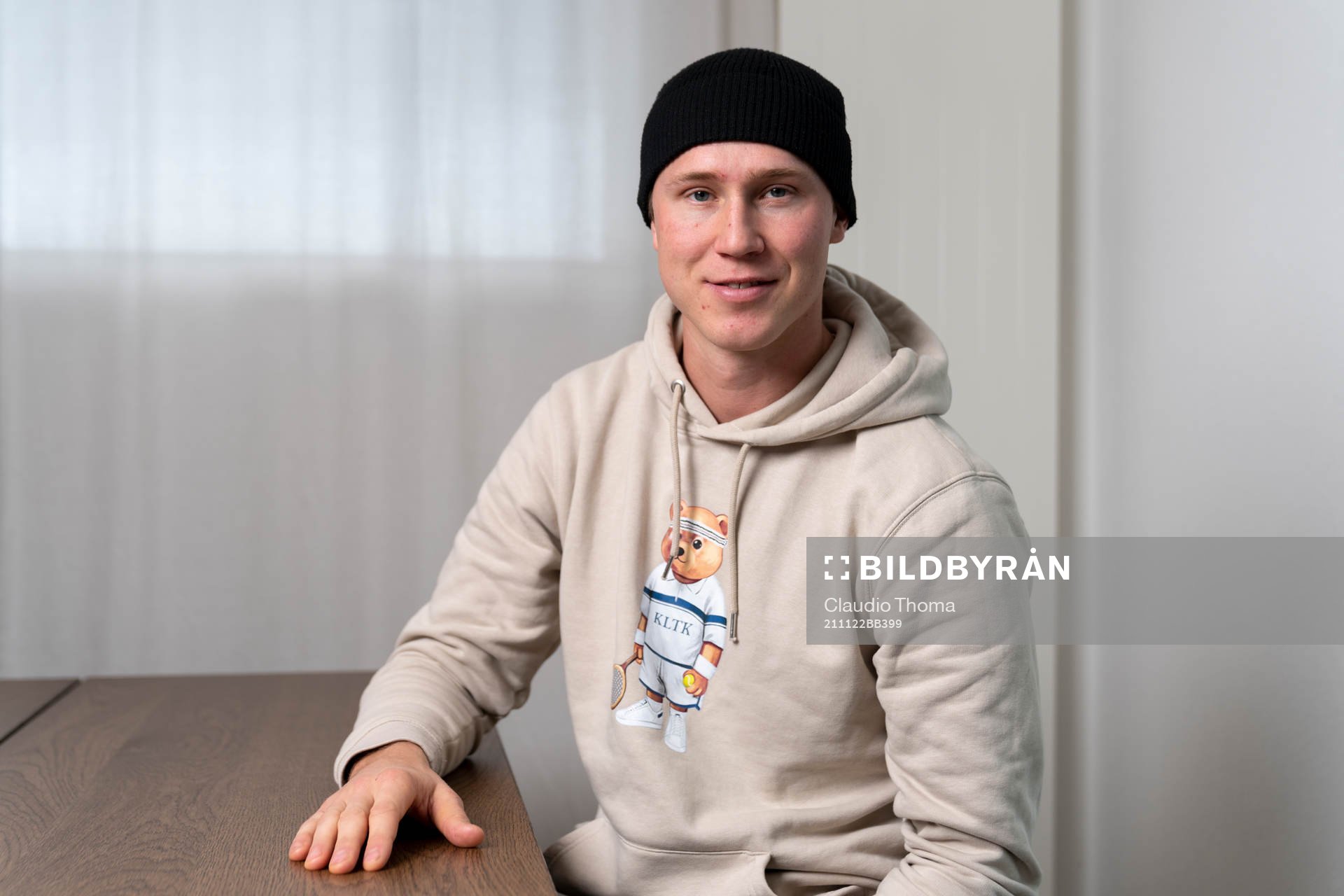 HC Davos Dennis Rasmussen i sin lägenhet