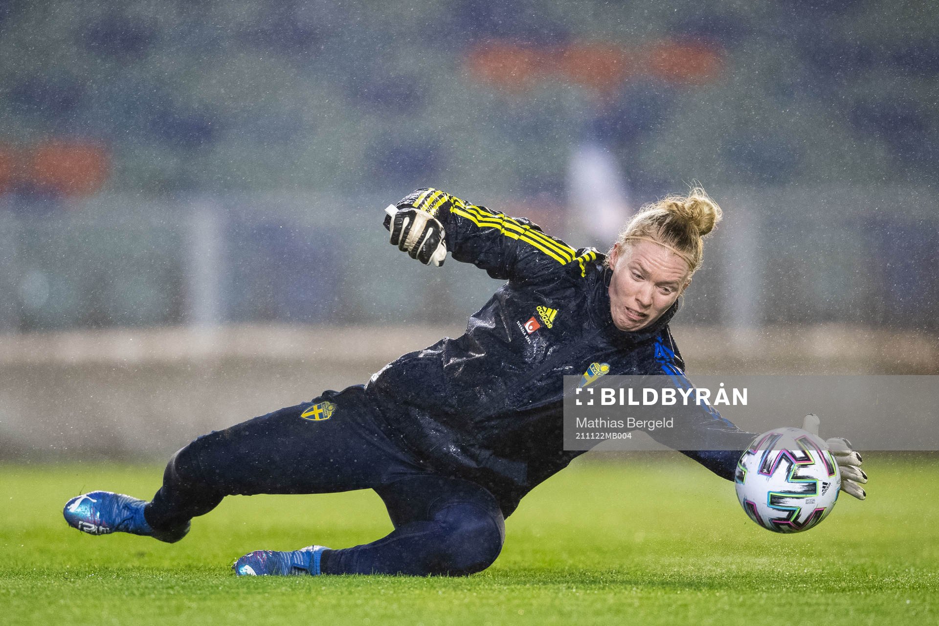 Goalkeeper Hedvig Lindahl of the Swedish women's national