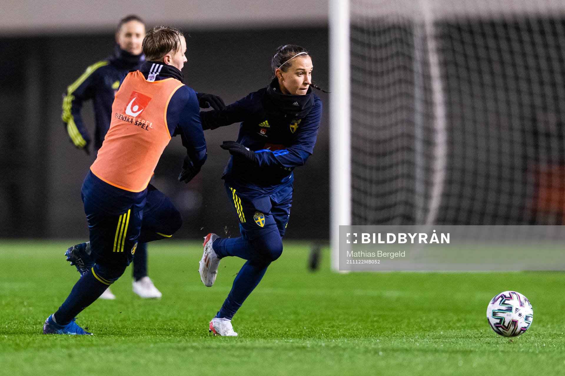 Nilla Fischer and Julia Zigiotti Olme of the Swedish