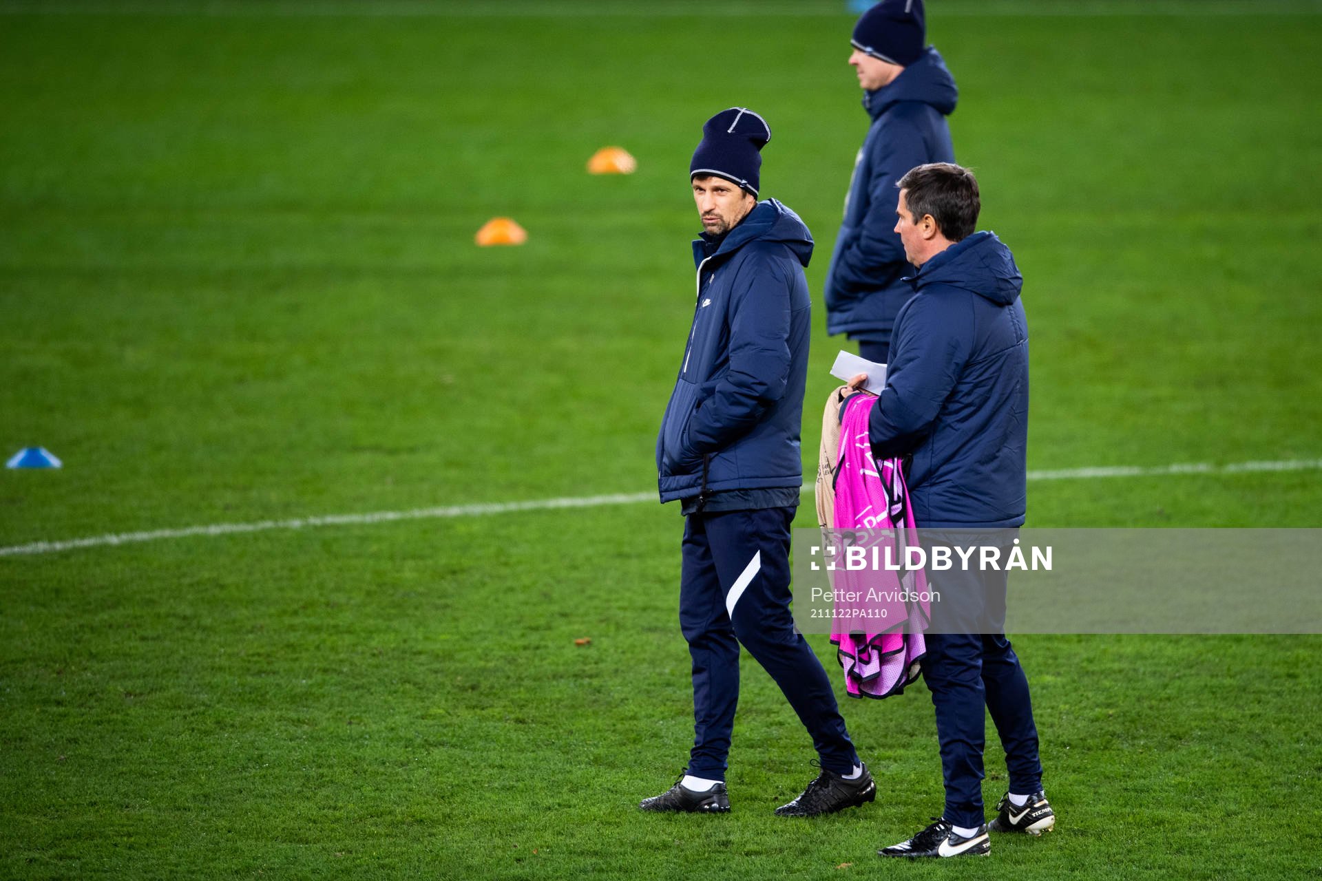Sergei Semak, head coach during a training session with Zenit St Petersburg on November 22, 2021 in Malmö. 