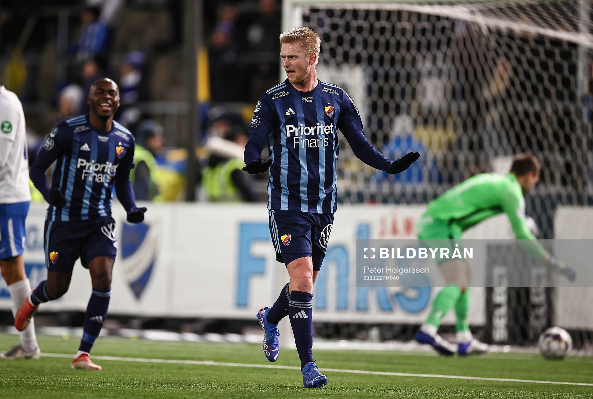 Djurgårdens Kalle Holmberg jublar