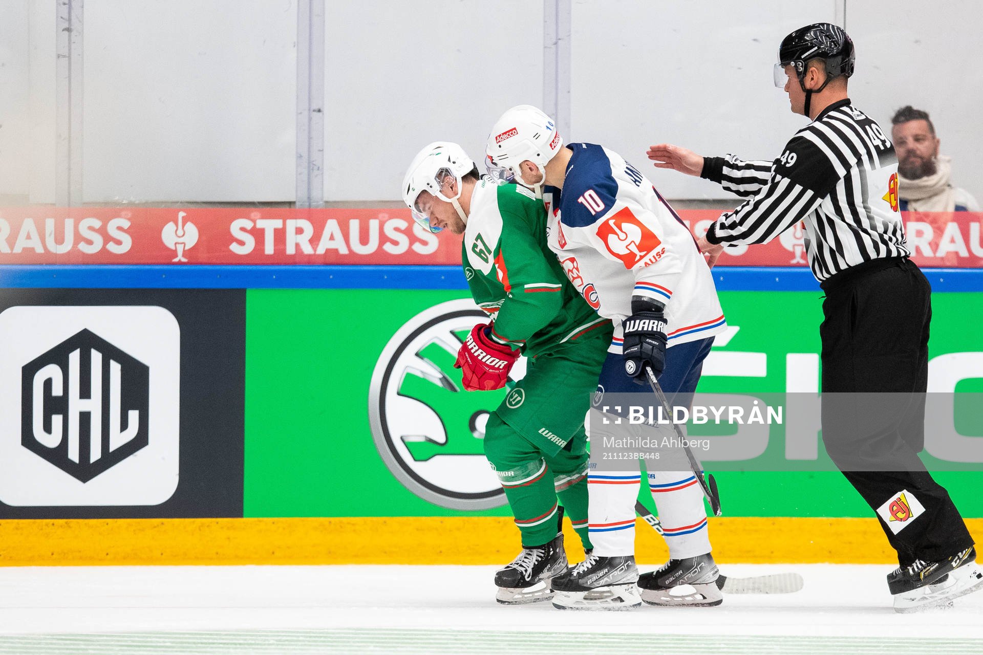 Leon Bristedt of Rögle and Sven Andrighetto of Zurich