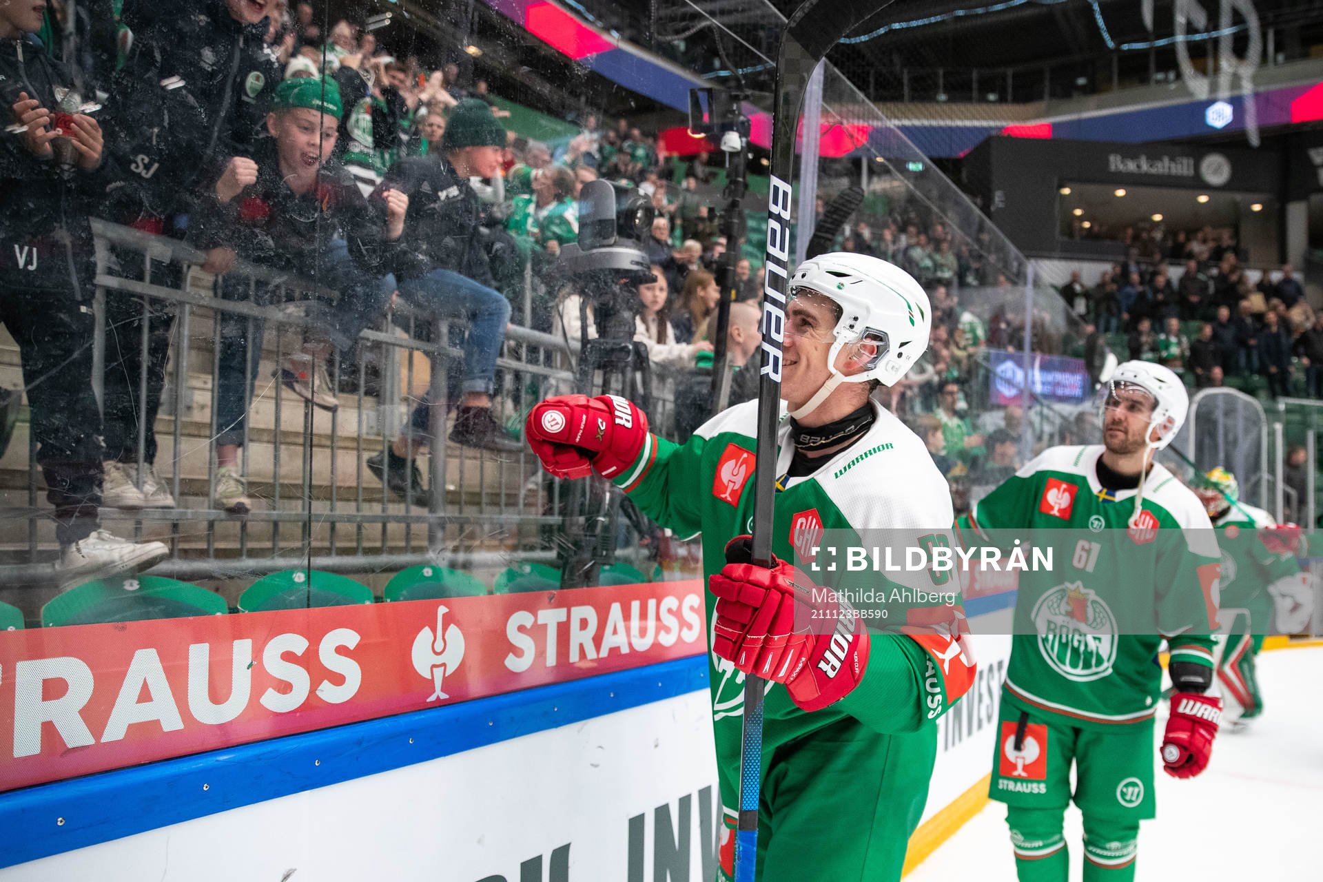 Ryan McKiernan of Rögle celebrates