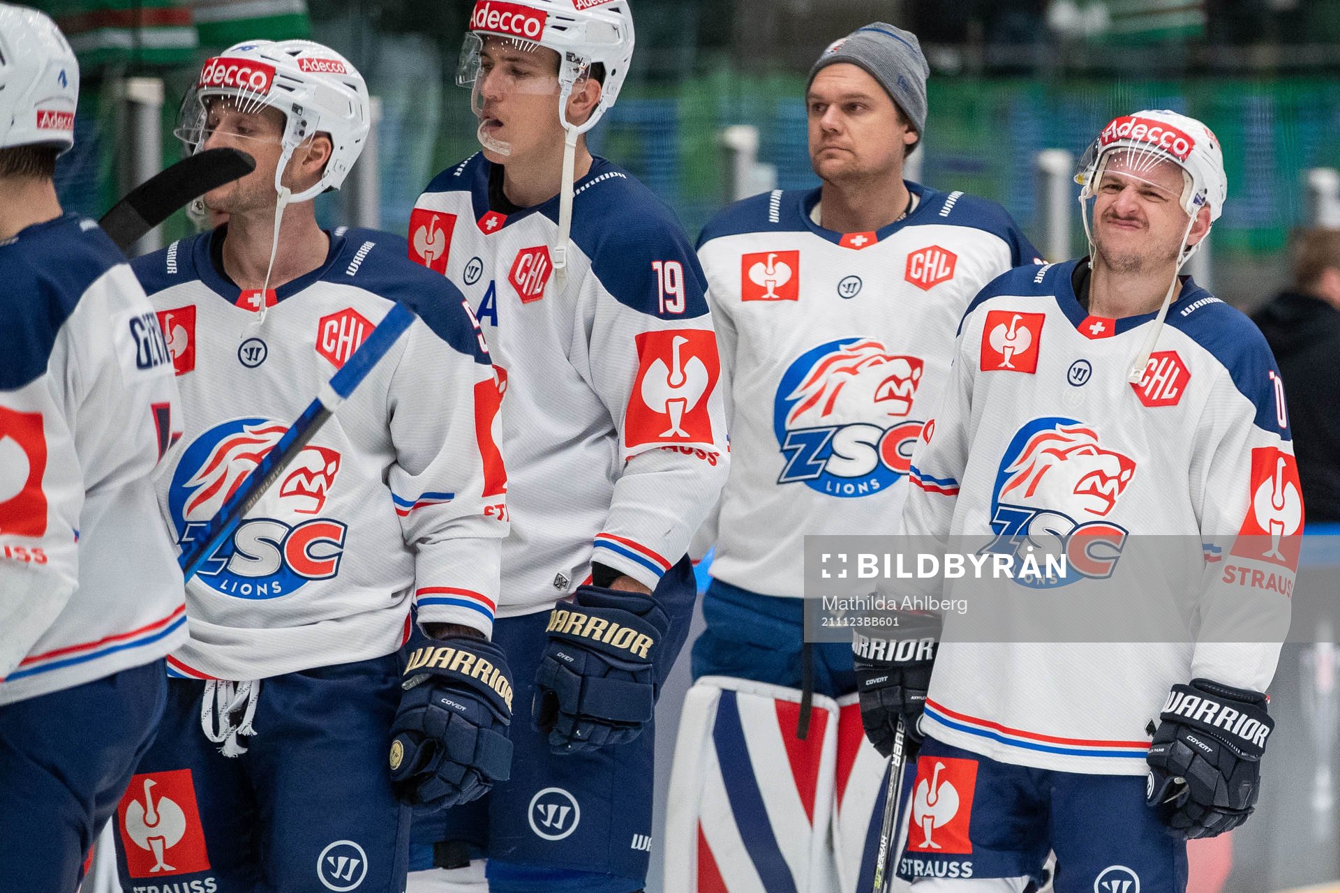 Sven Andrighetto of Zurich looks dejected