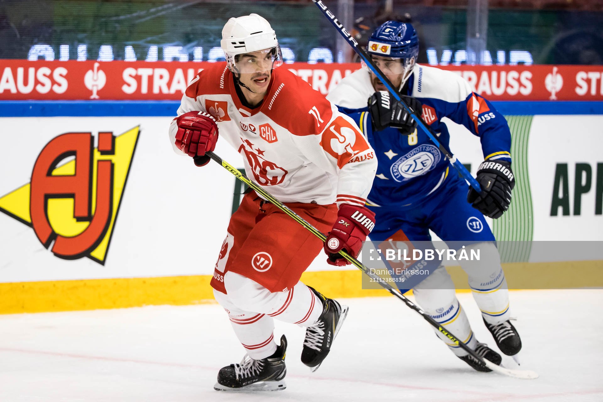 Klagenfurts Lukas Haudum and Leksands Matt Caito