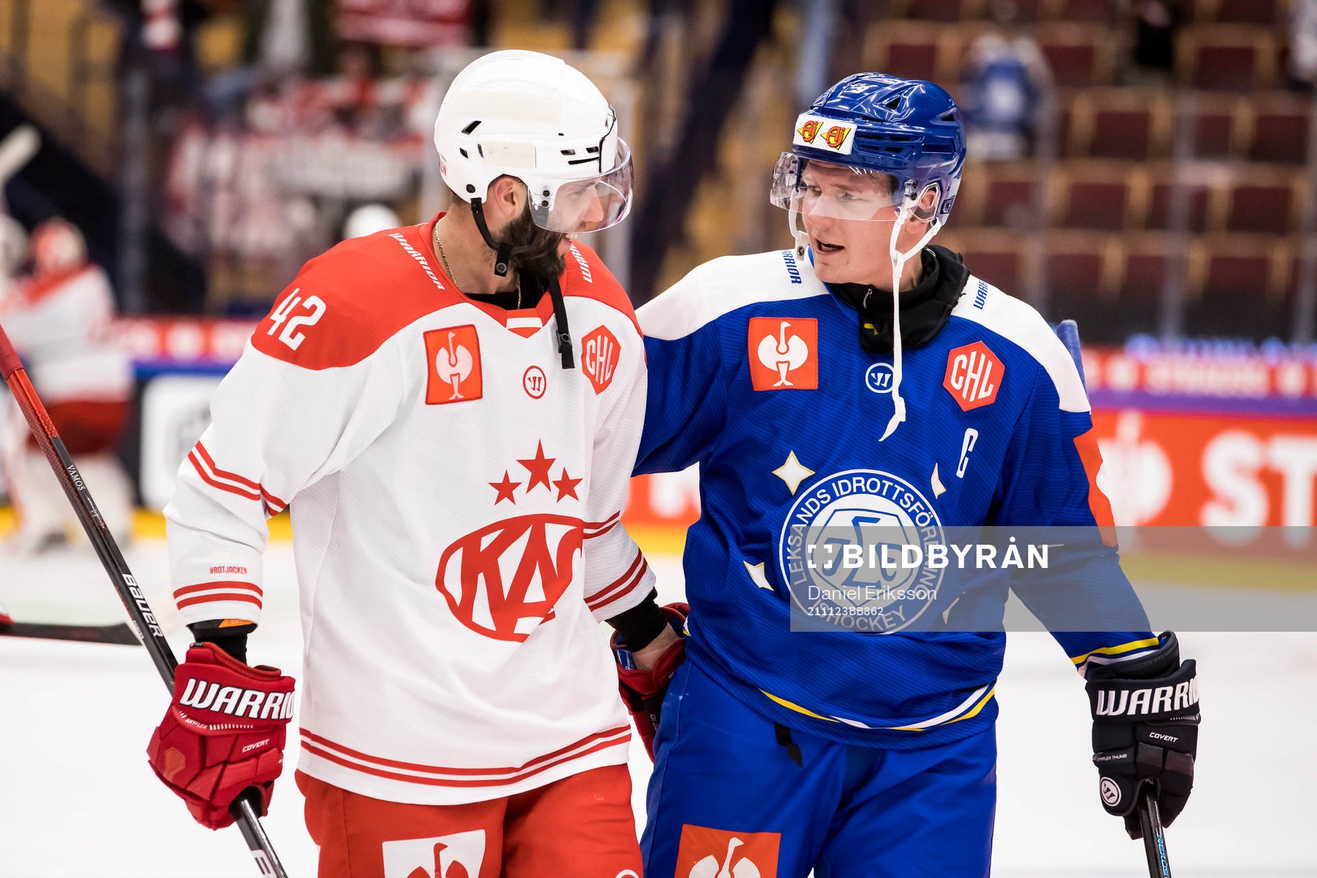 Klagenfurts Rok Ticar and Leksands Patrik Zackrisson
