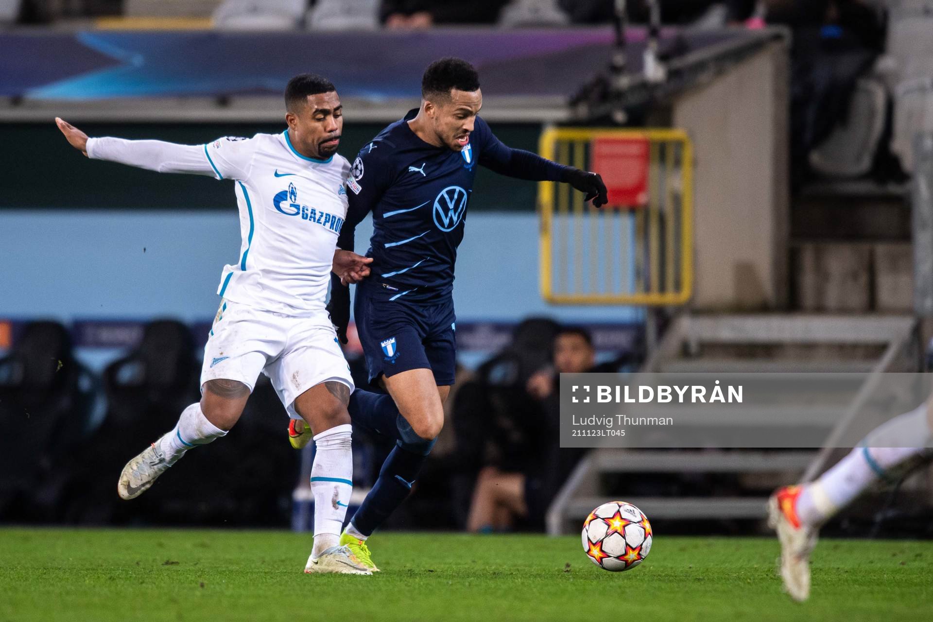Wendel of Zenit and Martin Olsson of Malmö FF