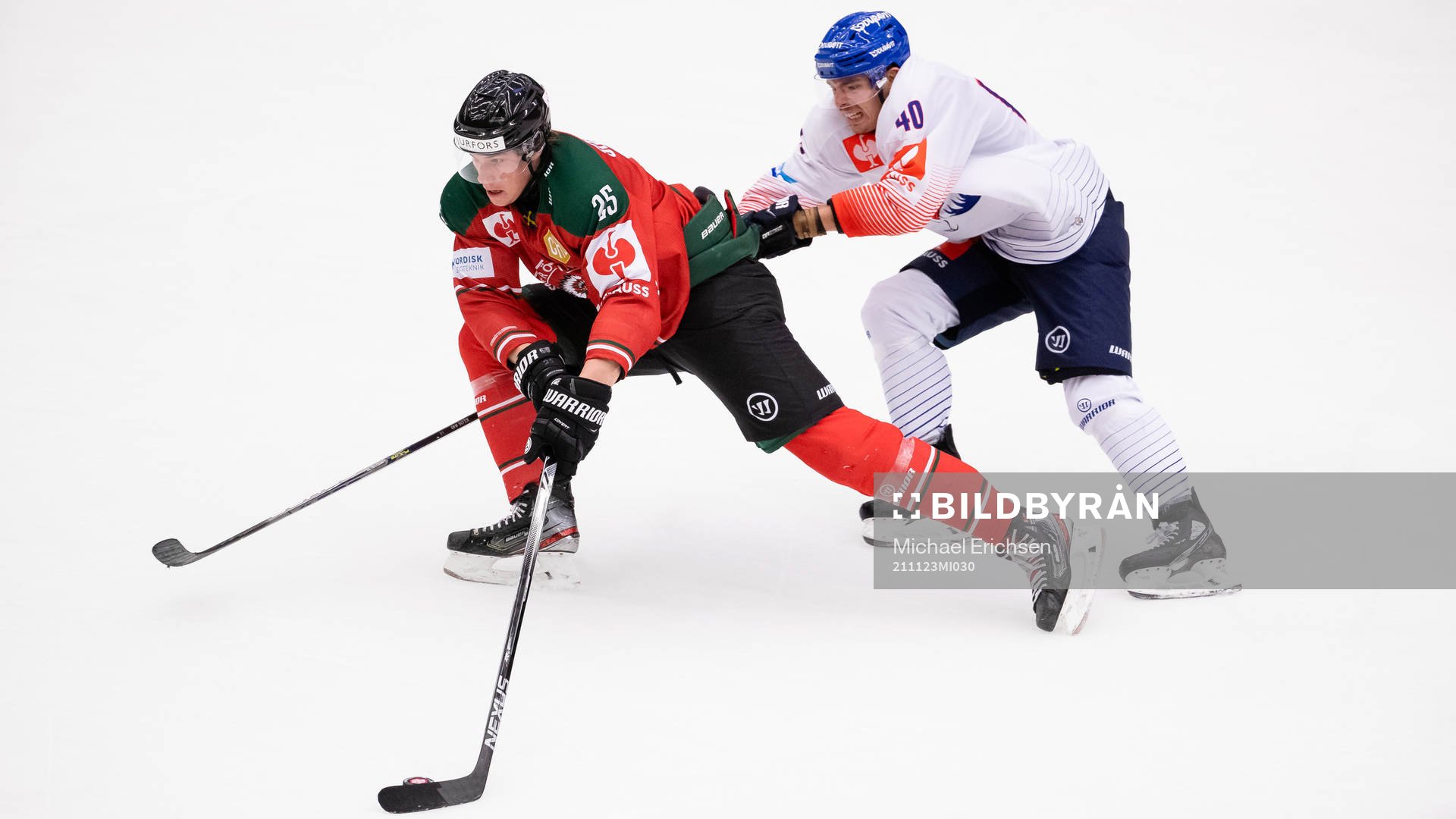 Elmer Söderblom of Frölunda and Valentino Klos of Adler