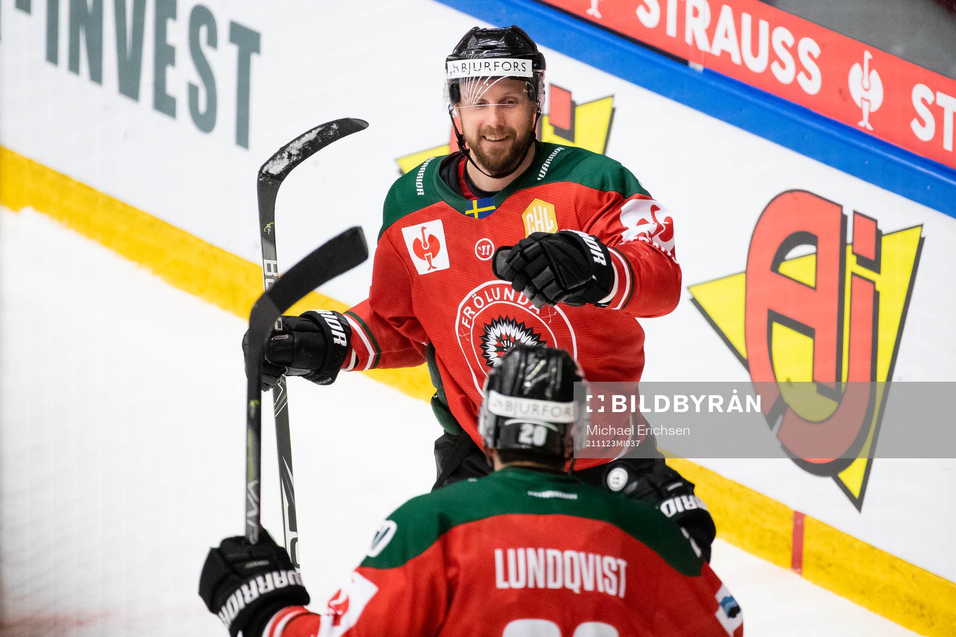 Jan Mursak of Frölunda celebrates scoring 4-1