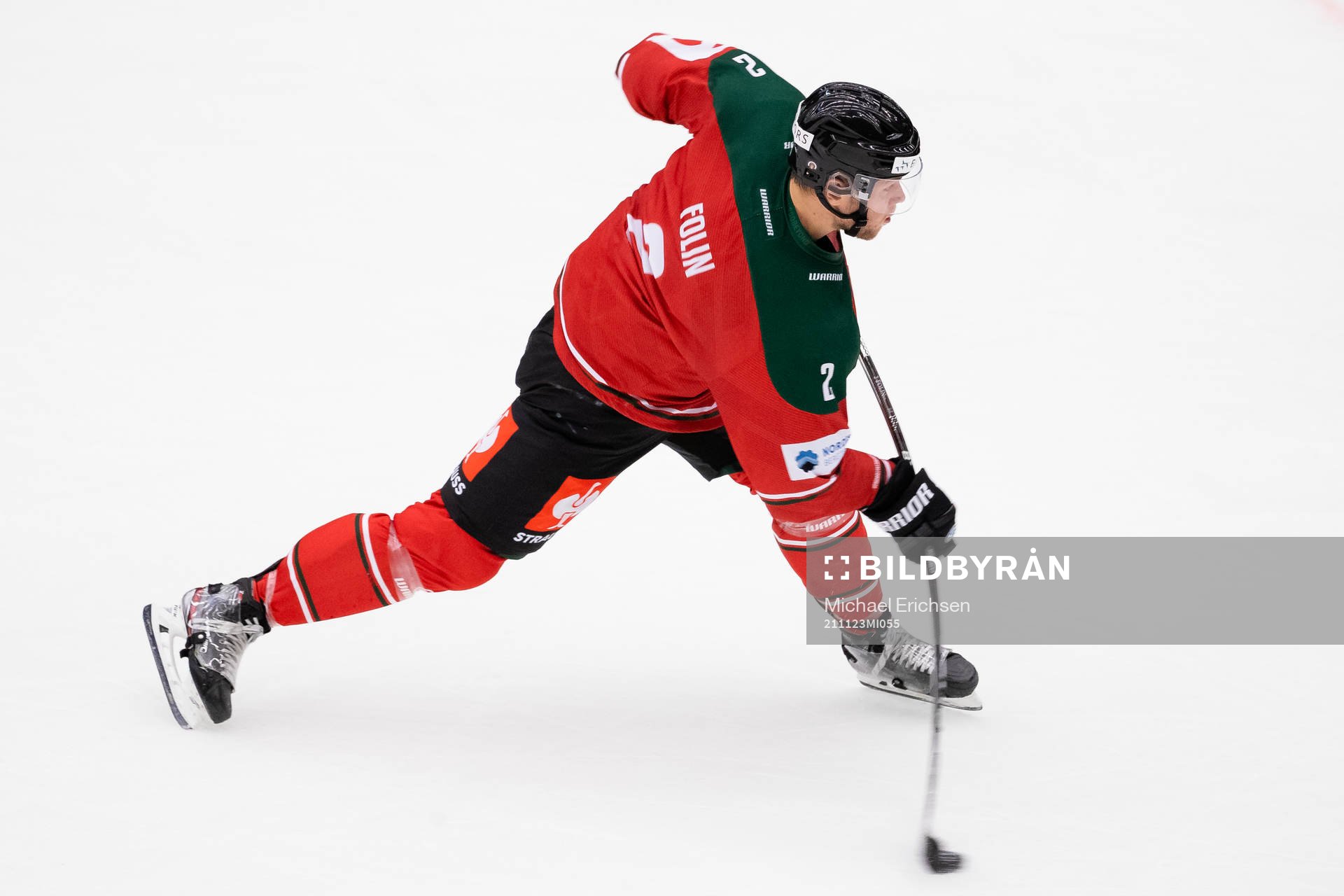 Christian Folin of Frölunda with a shot