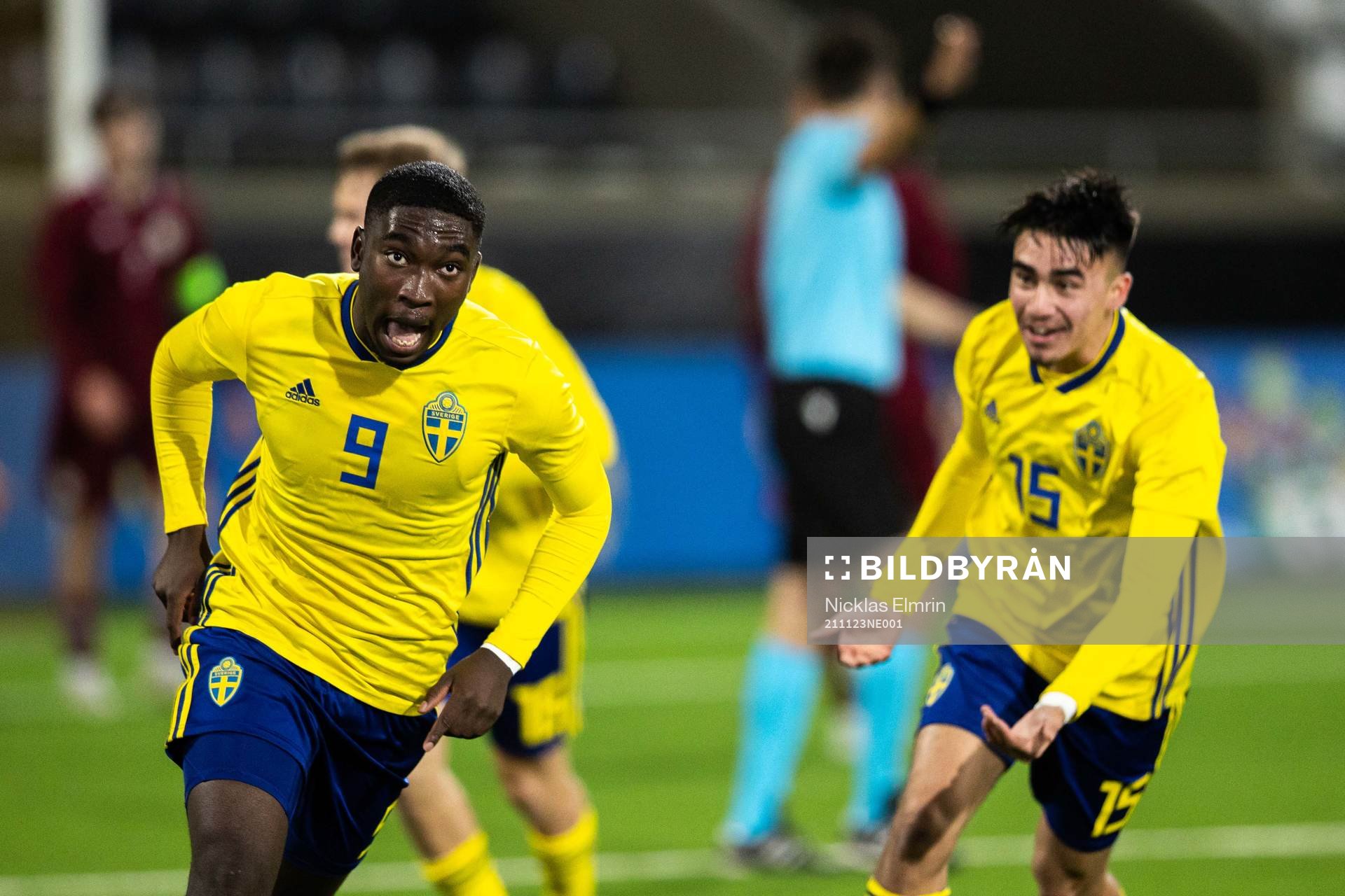 Sveriges Emmanuel Tannor jublar
