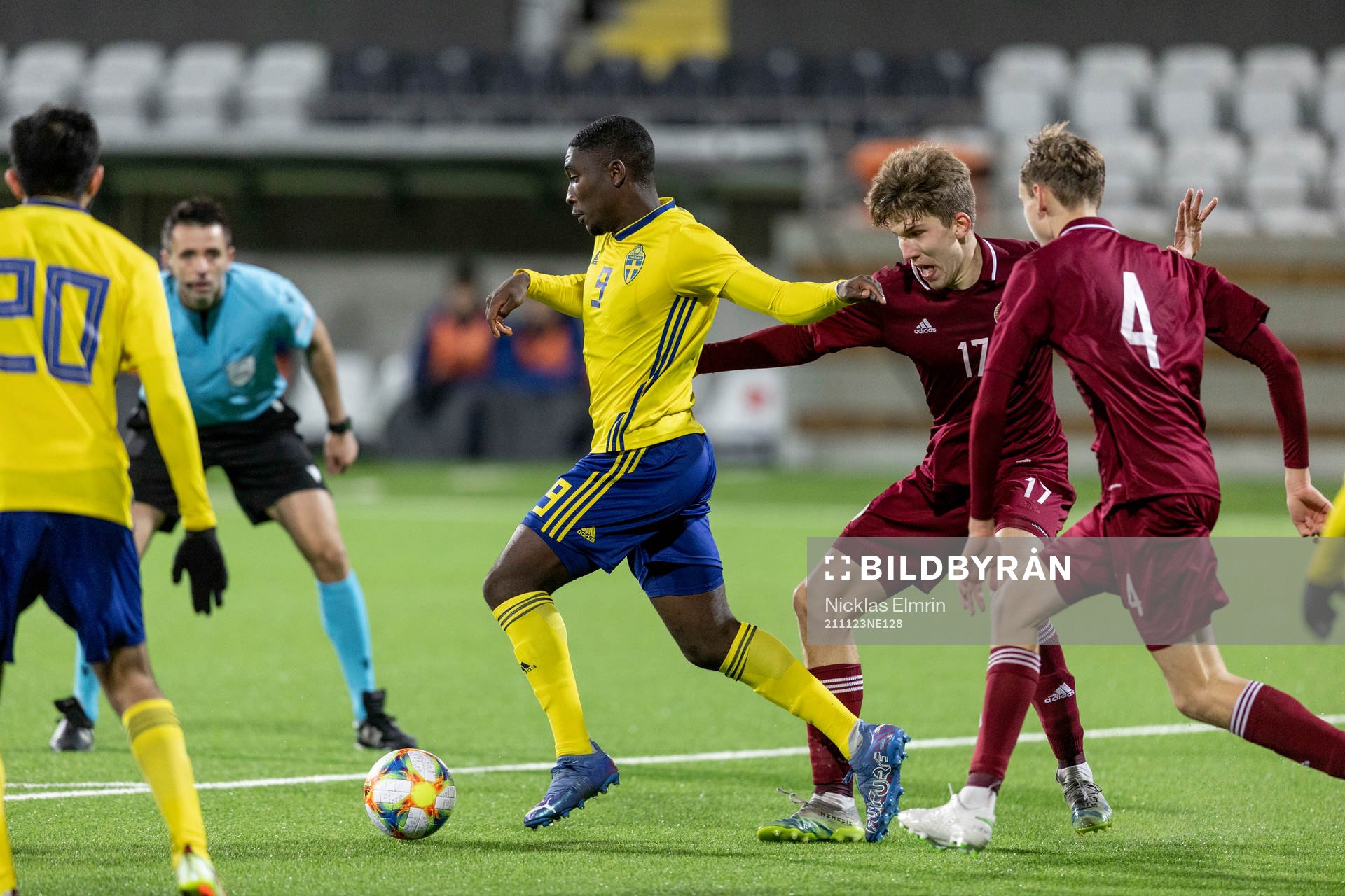 Sveriges Emmanuel Tannor och Lettlands Märtinš dzintars
