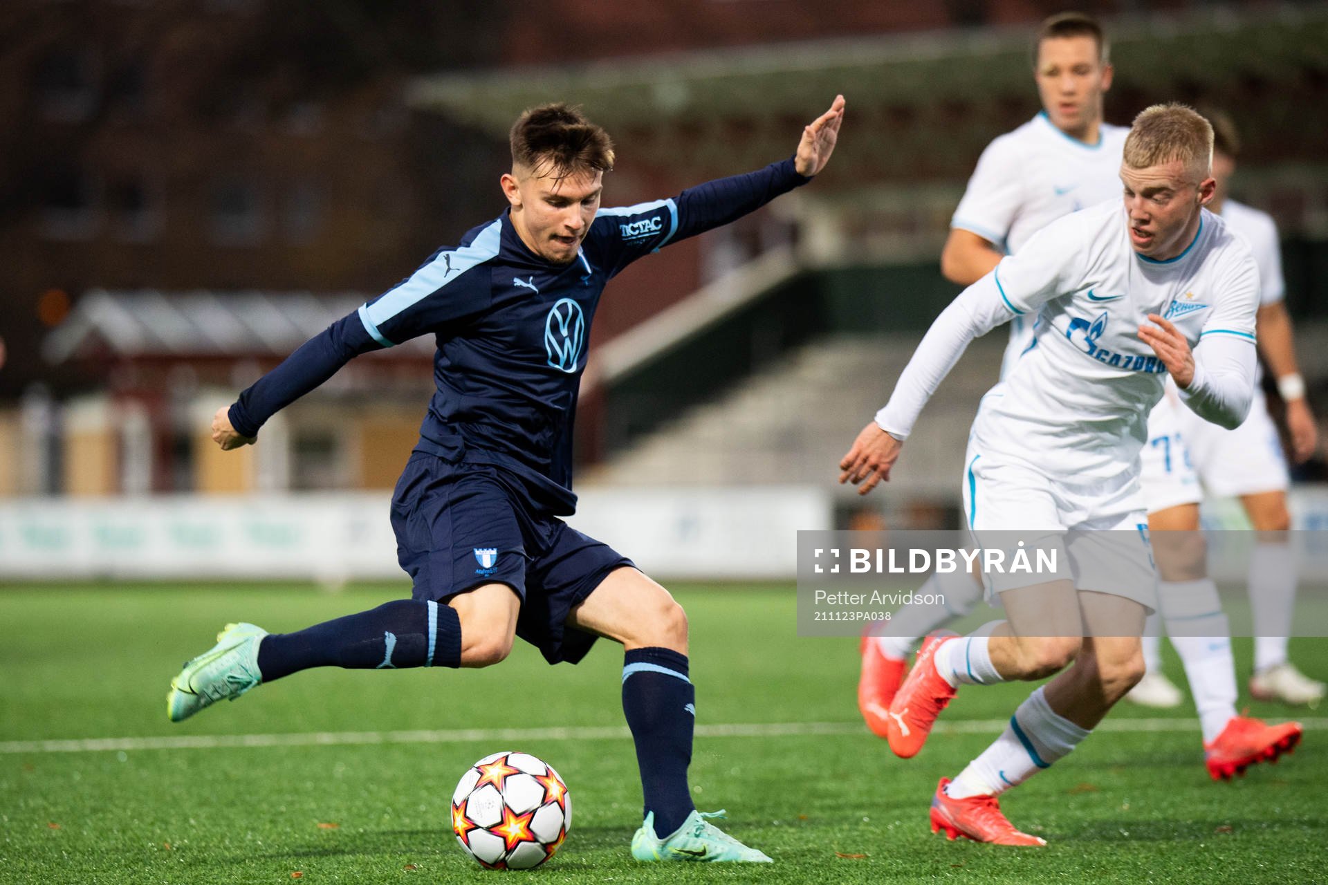 Isak Bjerkebo of Malmö FF and Aleksandr Sandrachuk of Zenit