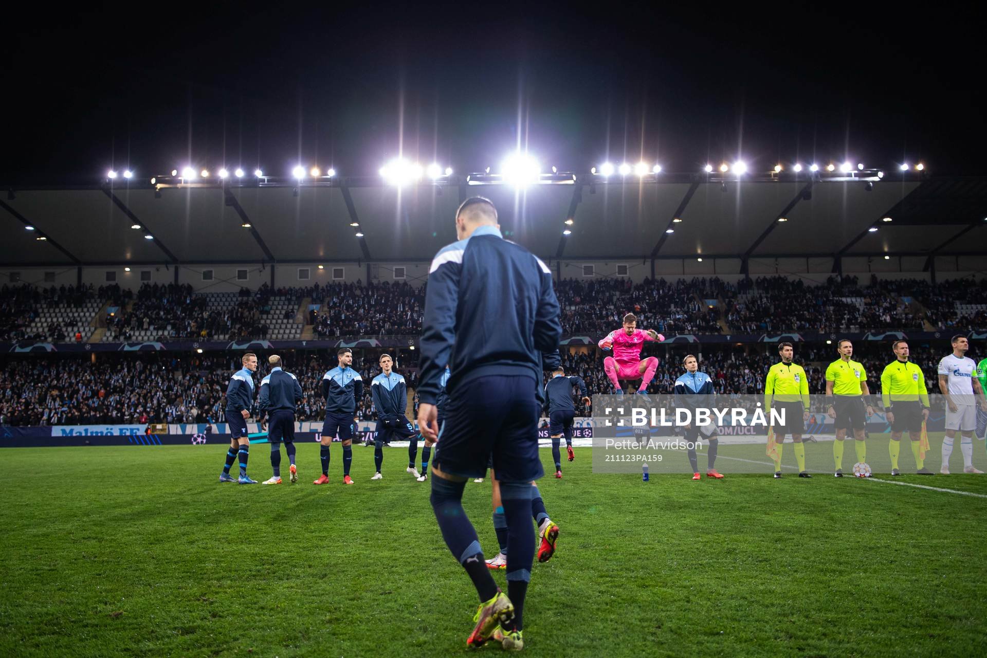 Goalkeeper Johan Dahlin of Malmö FF