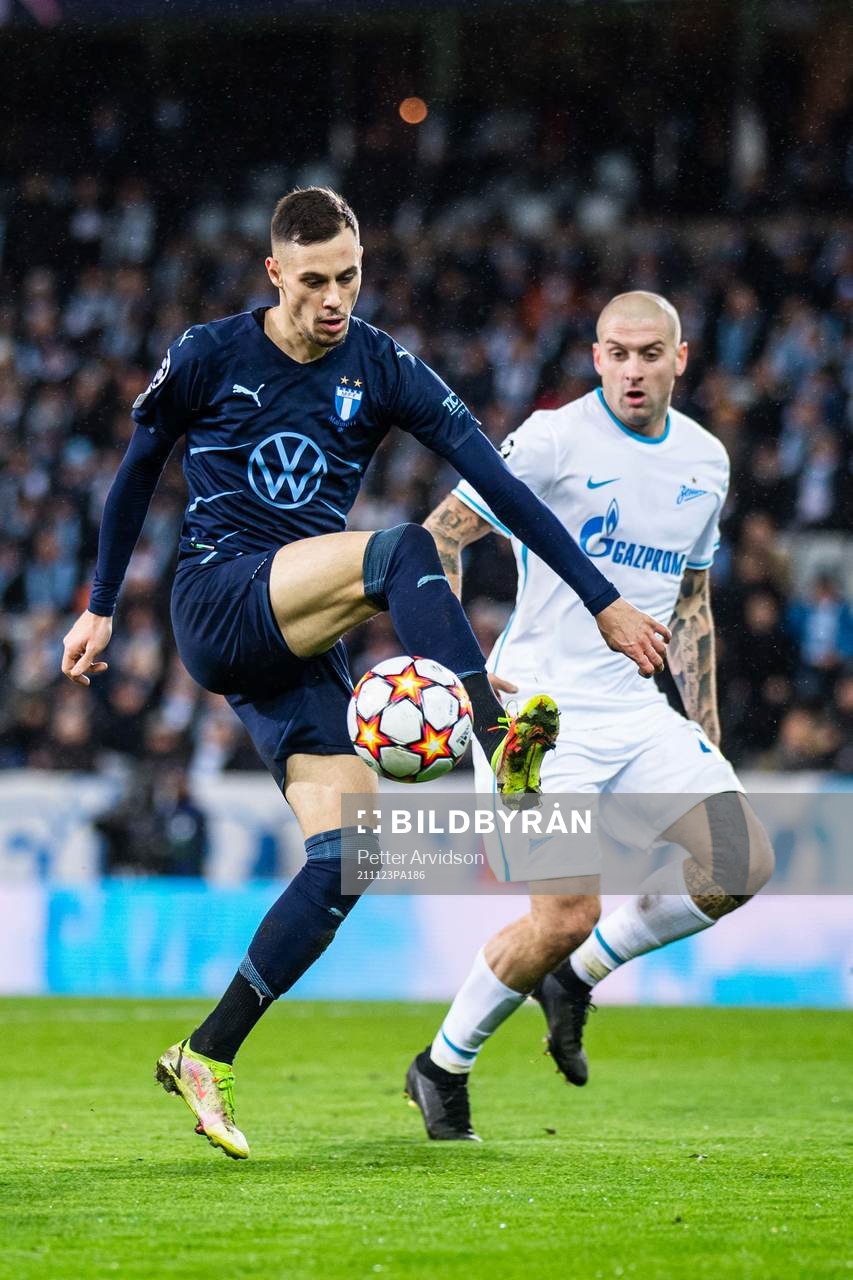 Veljko Birmancevic of Malmö FF and Yaroslav Rakits´kyy of Zenit during the UEFA Champions League football match between Malmö FF and Zenit St Petersburg on November 23, 2021 in Malmö.