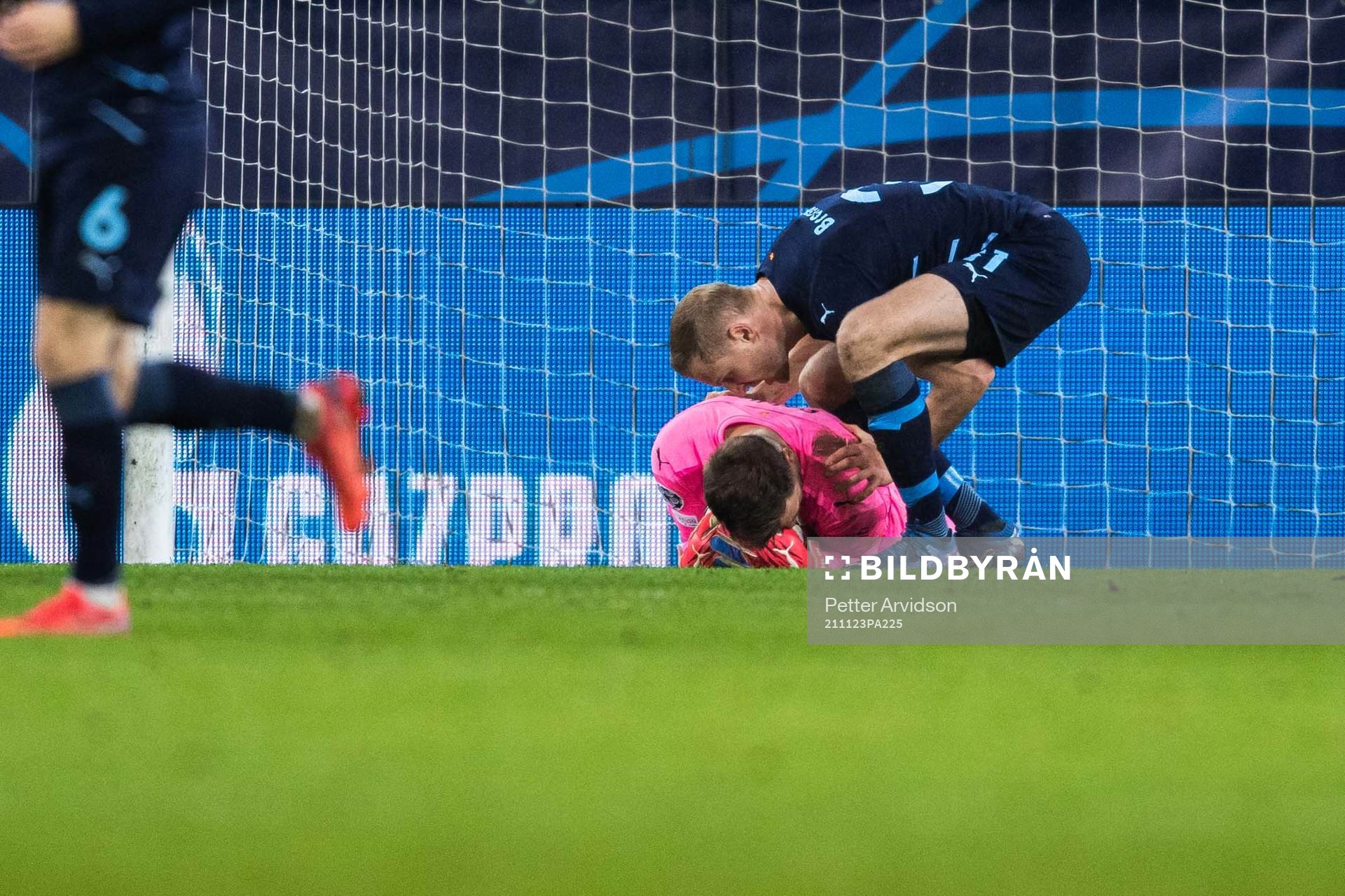 Franz Brorsson and goalkeeper Johan Dahlin of Malmö FF