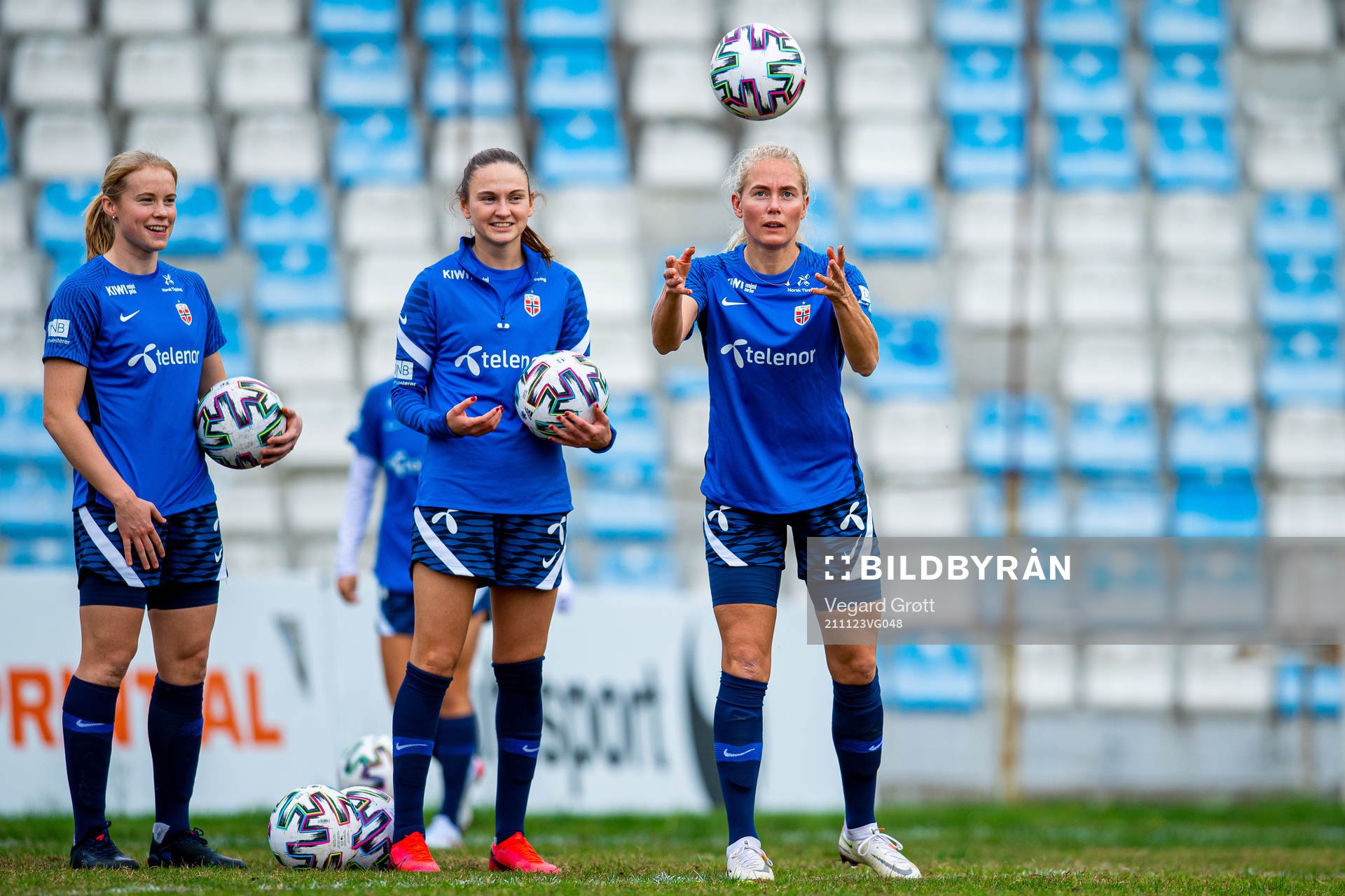 Julie Blakstad, Vilde Hasund and Guro Bergsvand of the