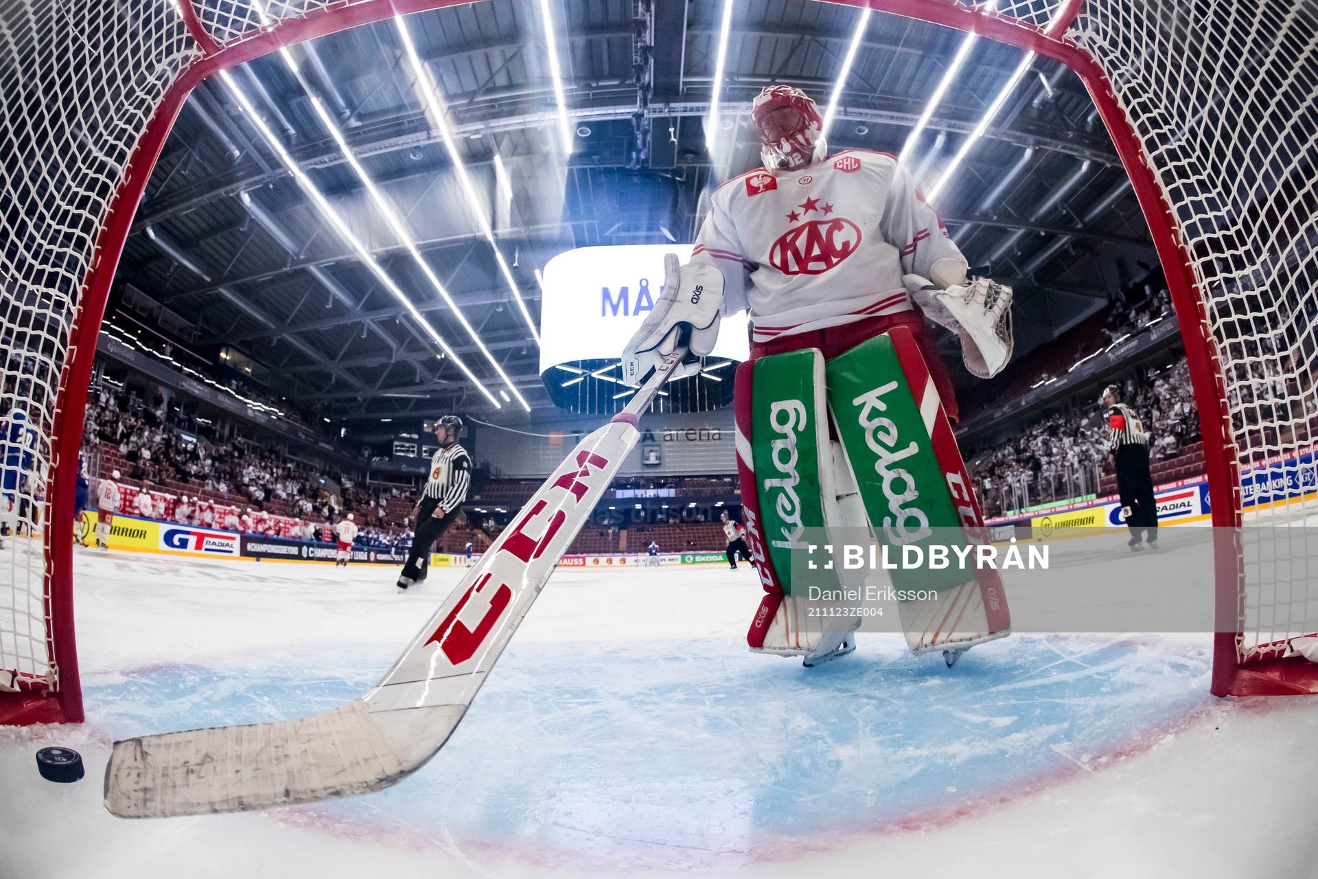 Klagenfurts goaltender Sebastian Dahm  looks dejected