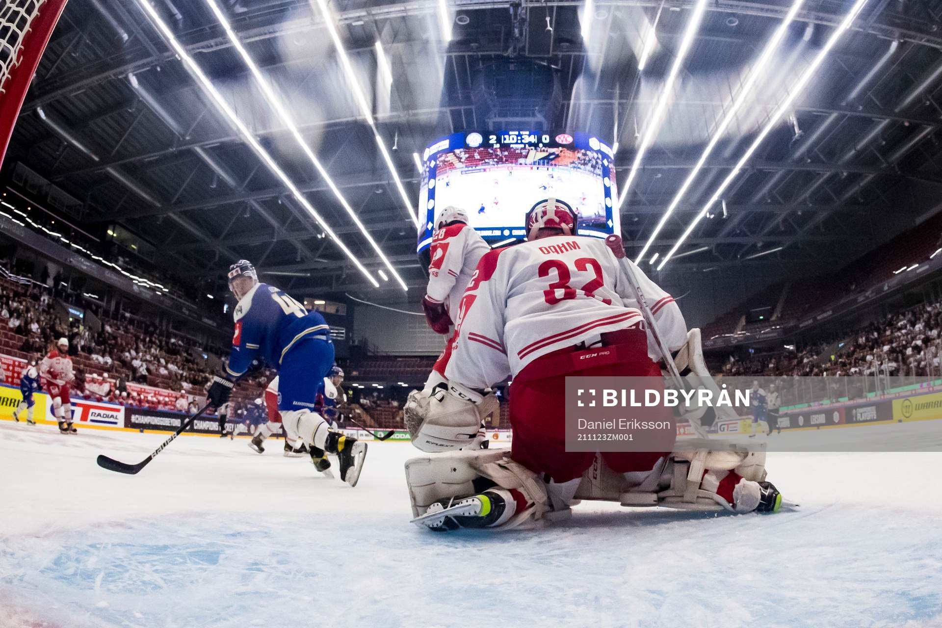 Leksands Carter Ashton and Klagenfurts goaltender Sebastian