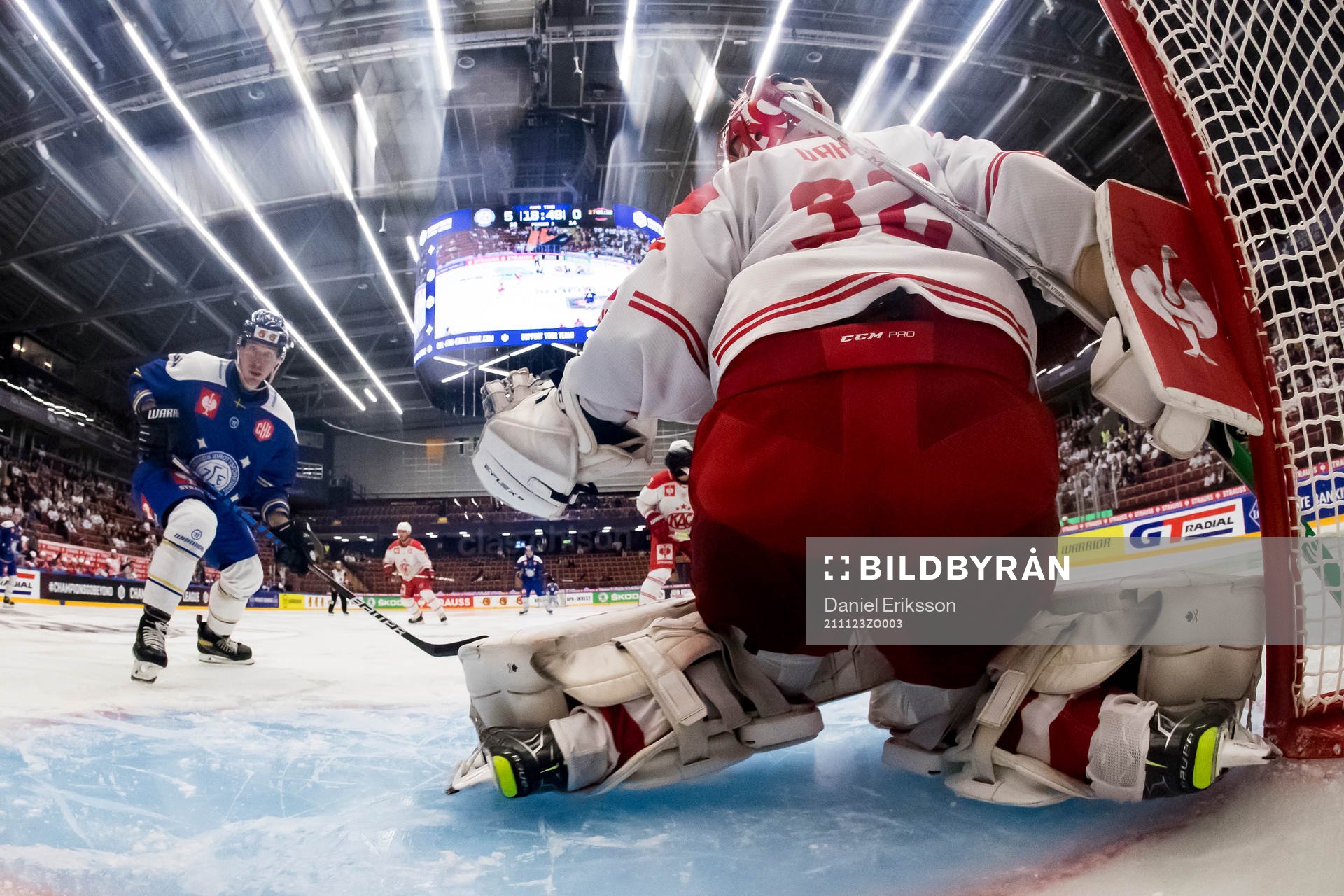 Leksands Carter Ashton and Klagenfurts goaltender Sebastian