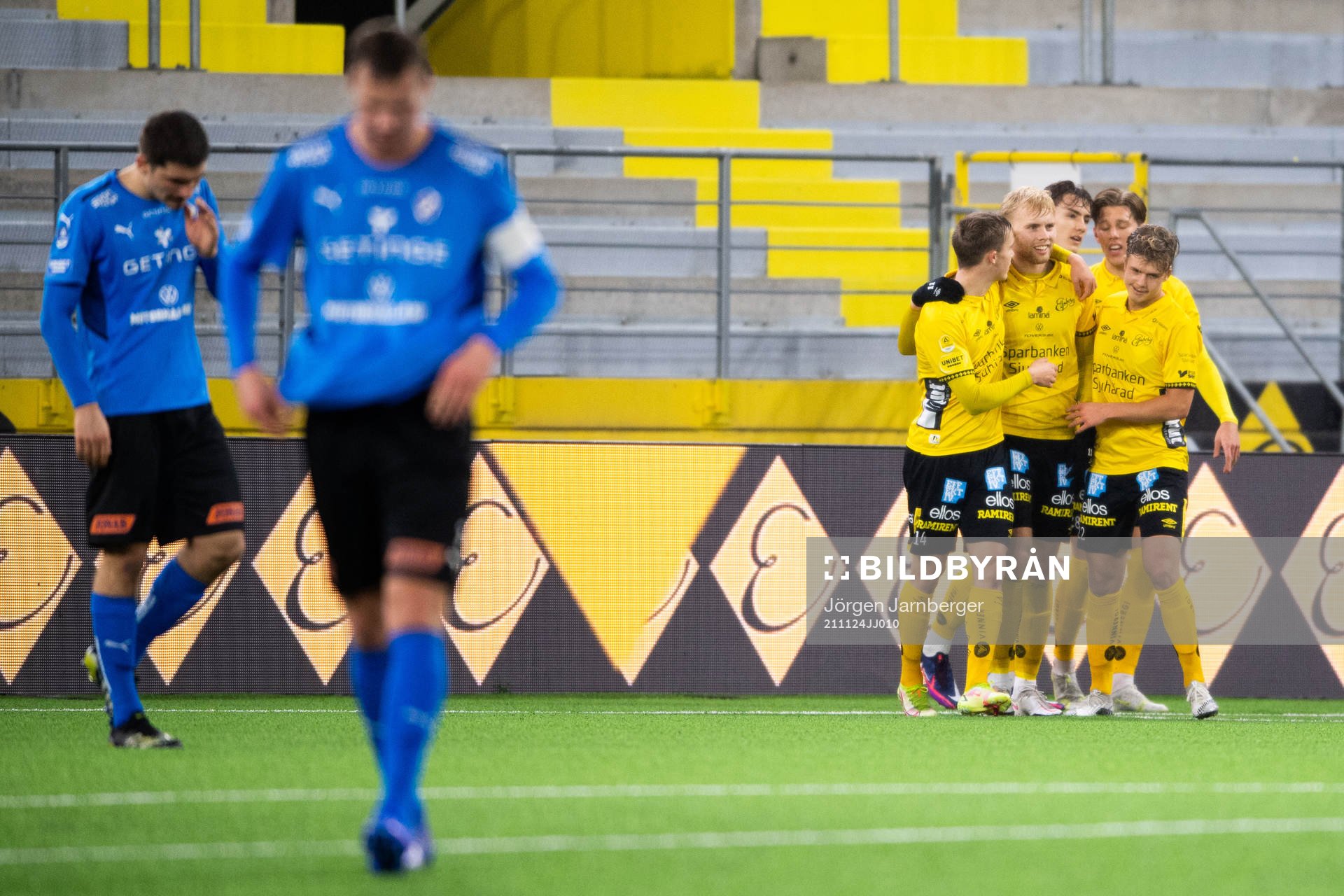 Elfsborgs Sveinn Aron Gudjohnsen jublar med lagkamrater