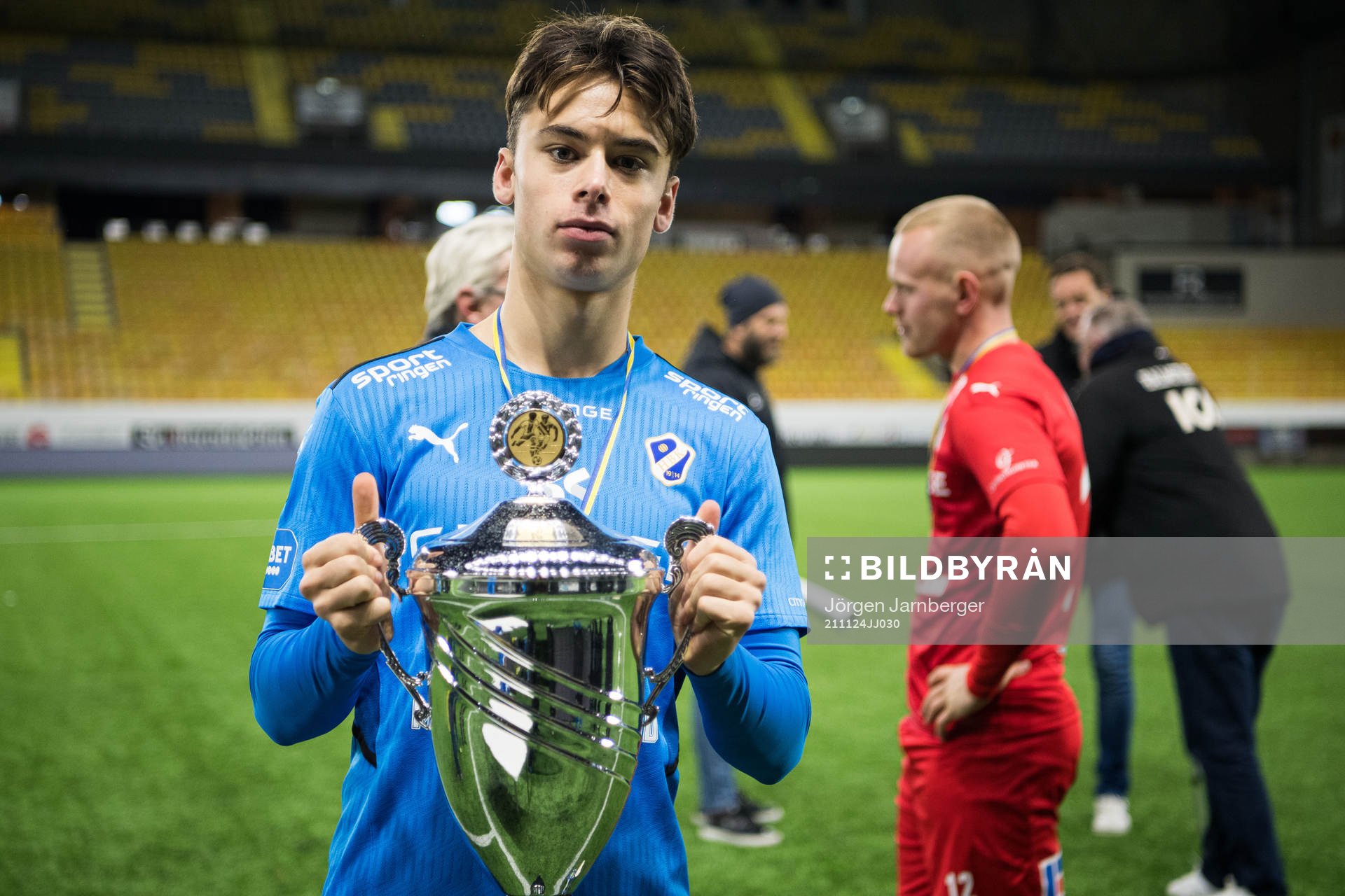 Halmstads spelare med pokalen