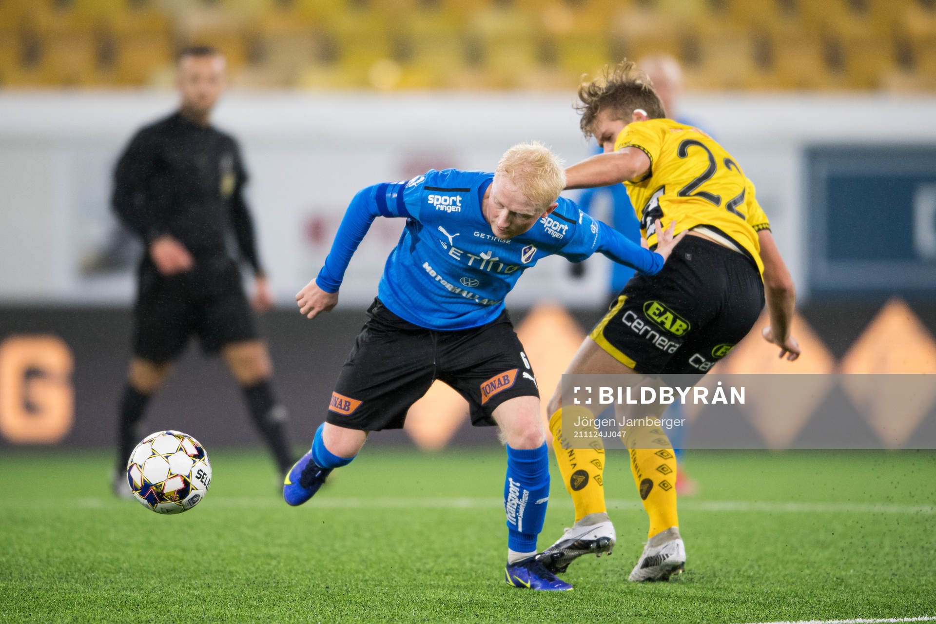 Halmstads Pontus Carlsson och Elfsborgs Kevin Holmén