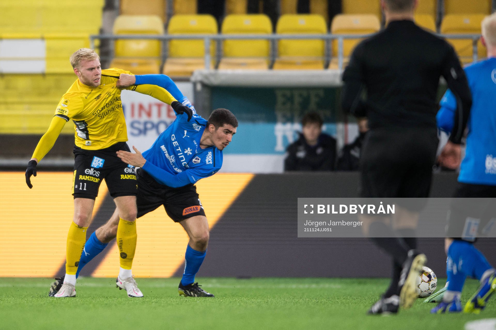 Elfsborgs Sveinn Aron Gudjohnsen och Halmstads Taulant