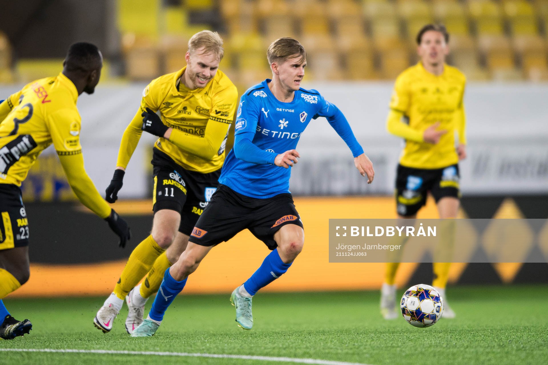 Elfsborgs Sveinn Aron Gudjohnsen och Halmstads Erik