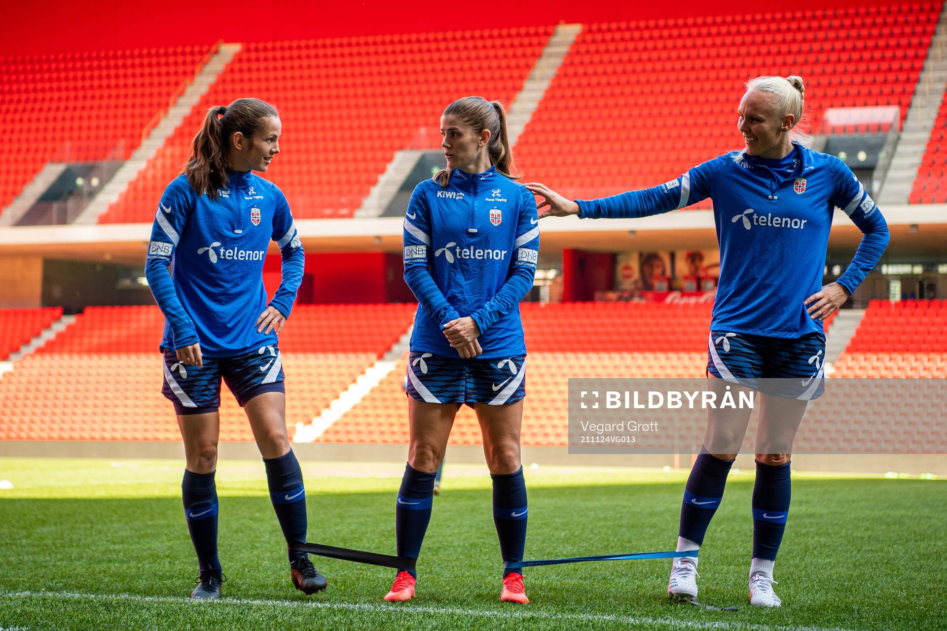Tuva Hansen, Maren Mjelde and Maria Thorisdottir of the