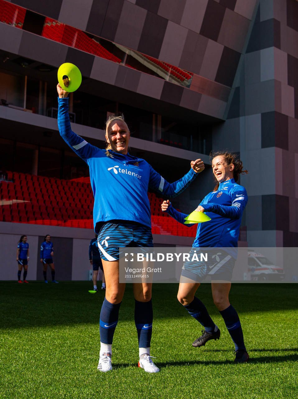 Maria Thorisdottir and Tuva Hansen of the Norwegian women's