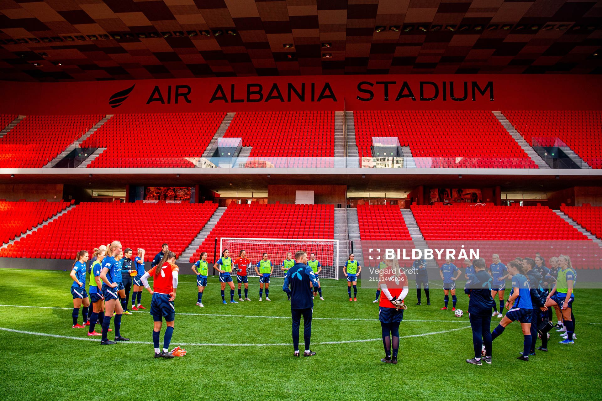 Players and staff of the Norwegian women's national football team gather in a circle during a training session on November 24, 2021 in Tirana.