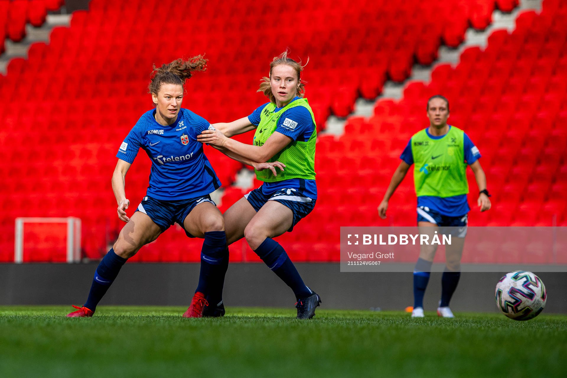 Synne Skinnes Hansen and Julie Blakstad of the Norwegian