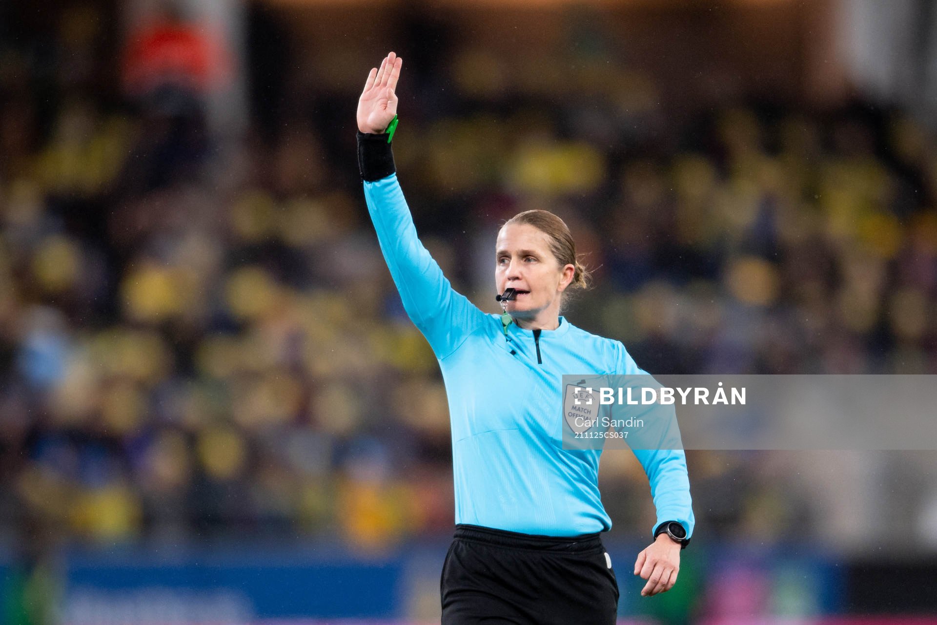 Referee Esther Staubli