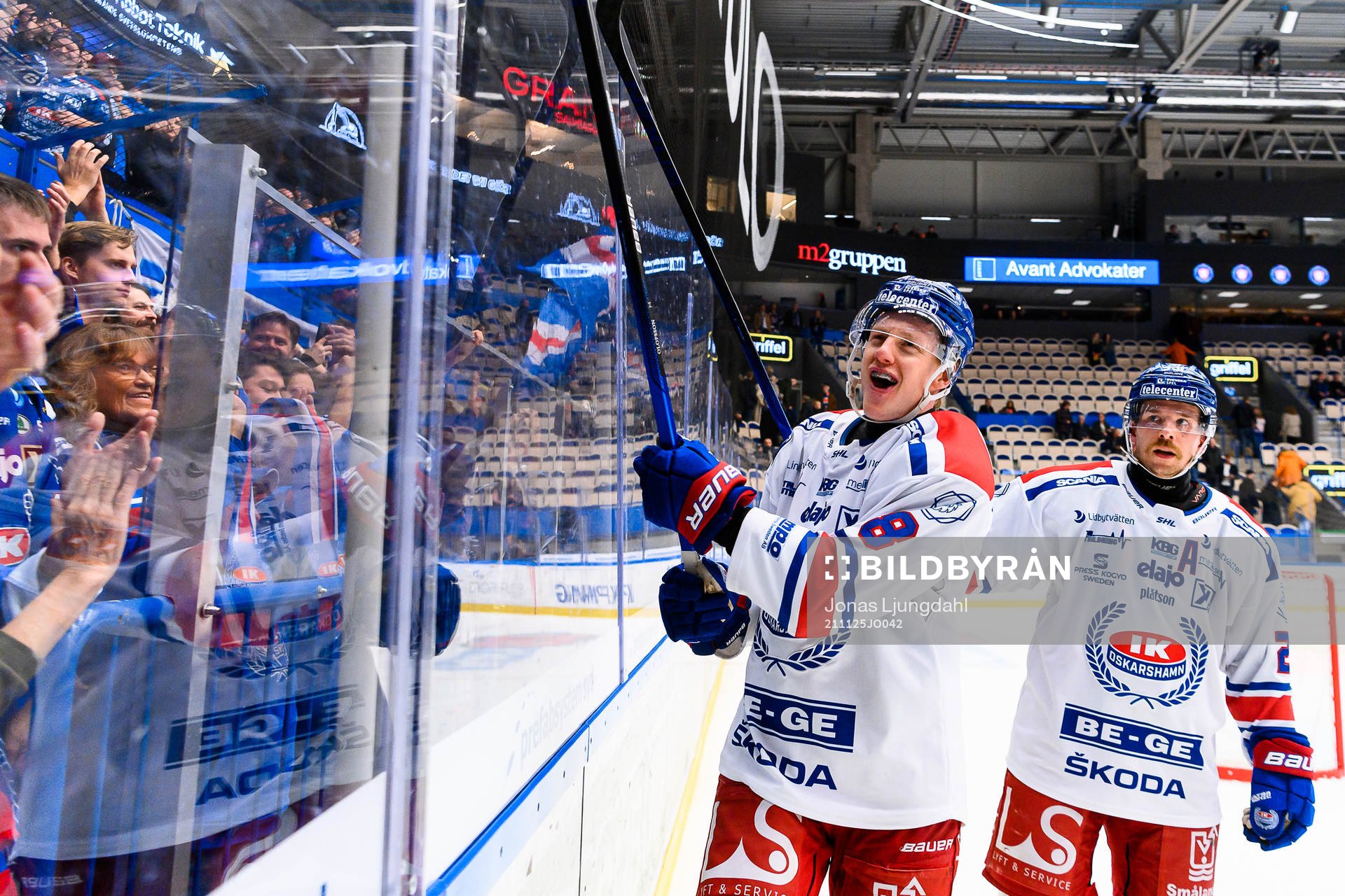 Oskarshamns Fredrik Olofsson och Brian Cooper jublar