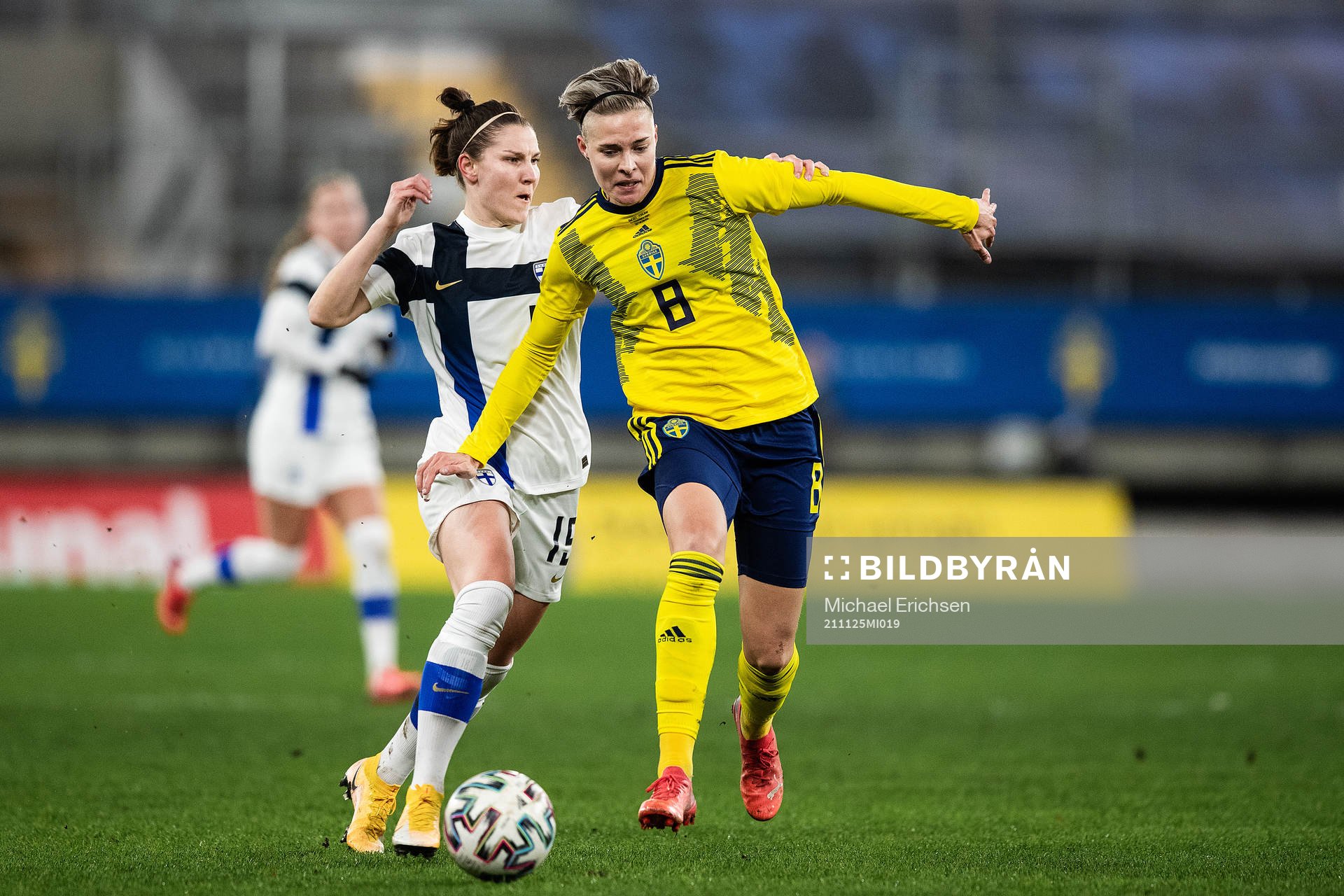 Natalia Kuikka of Finland and Lina Hurtig of Sweden