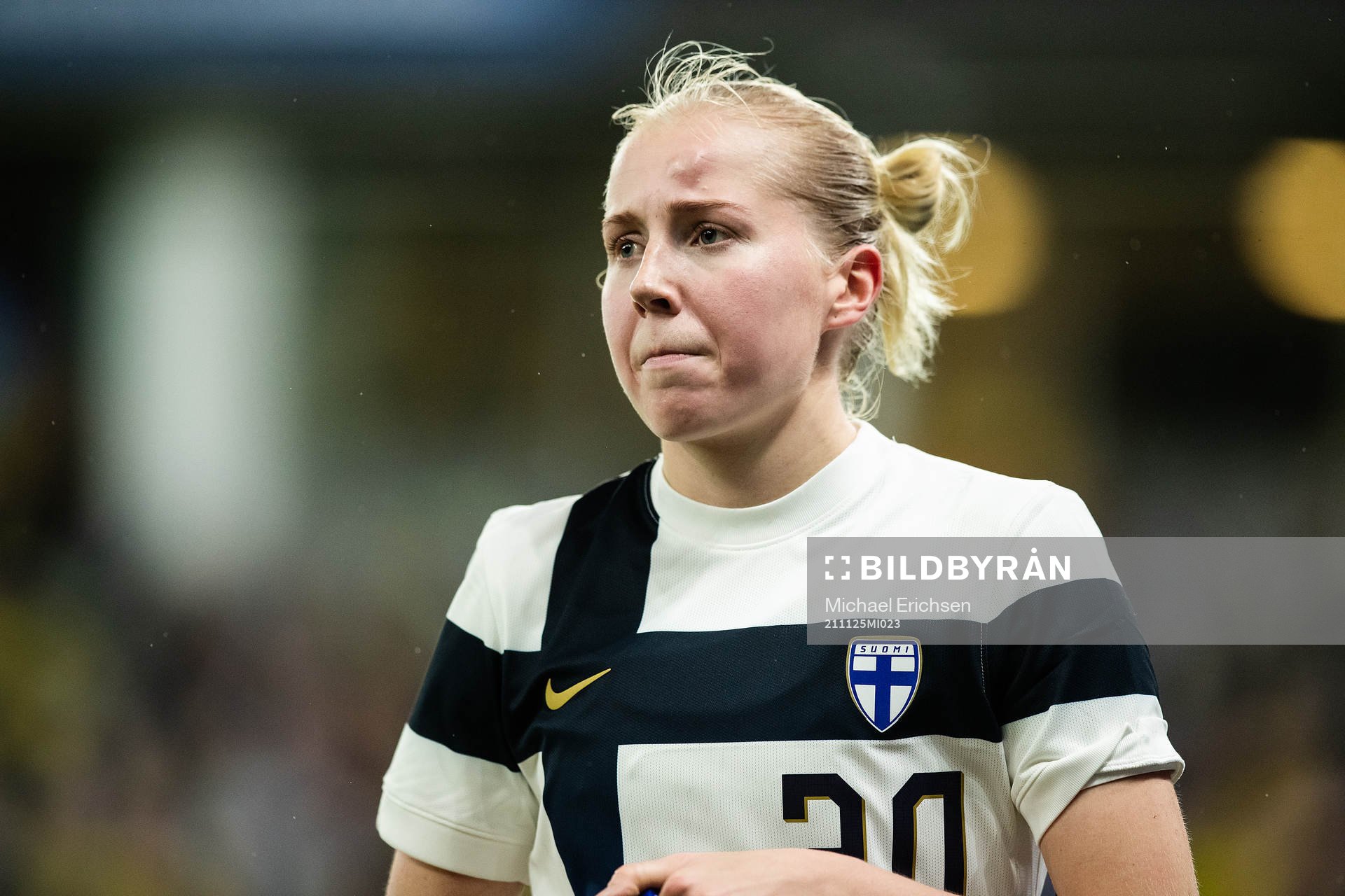 Eveliina Summanen of Finland in pain