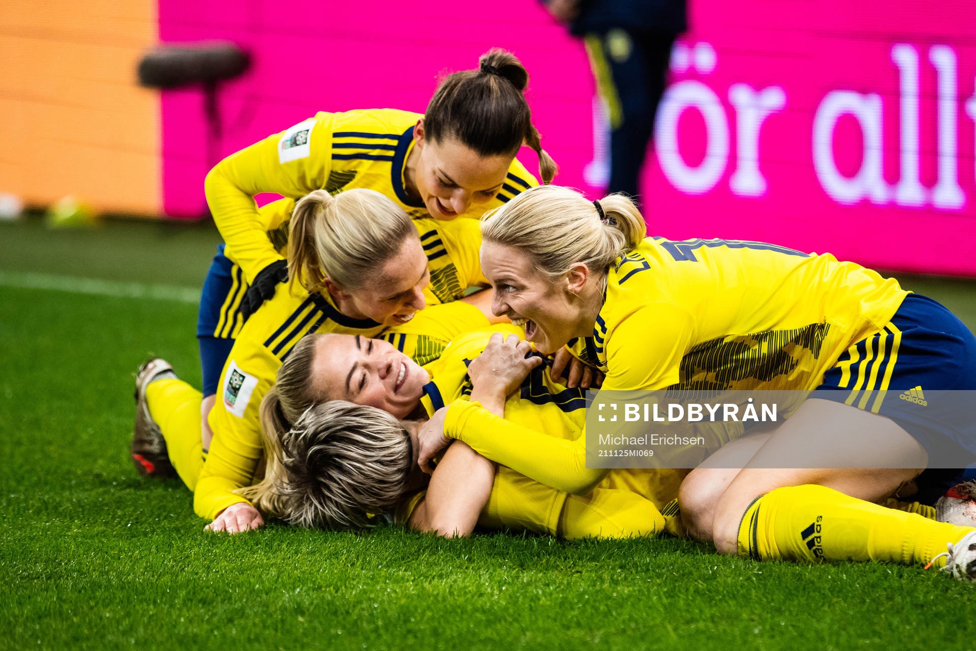 Lina Hurtig of Sweden celebrates scoring 2-1