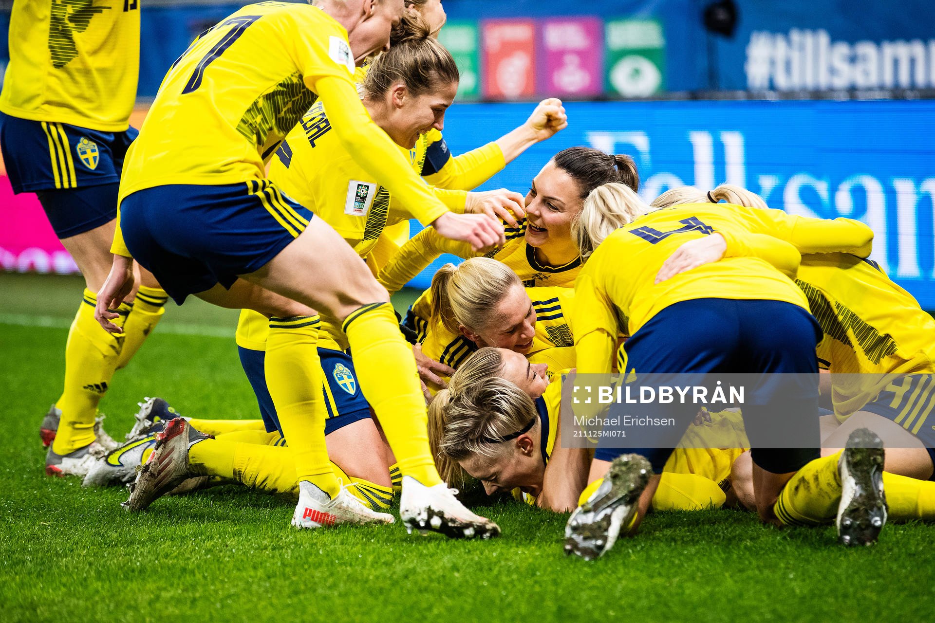 Lina Hurtig of Sweden celebrates scoring 2-1