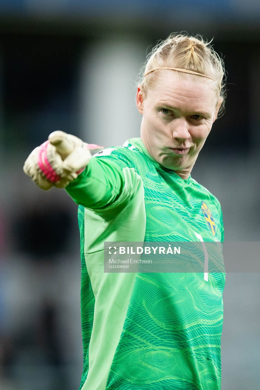 Goalkeeper Hedvig Lindahl of Sweden