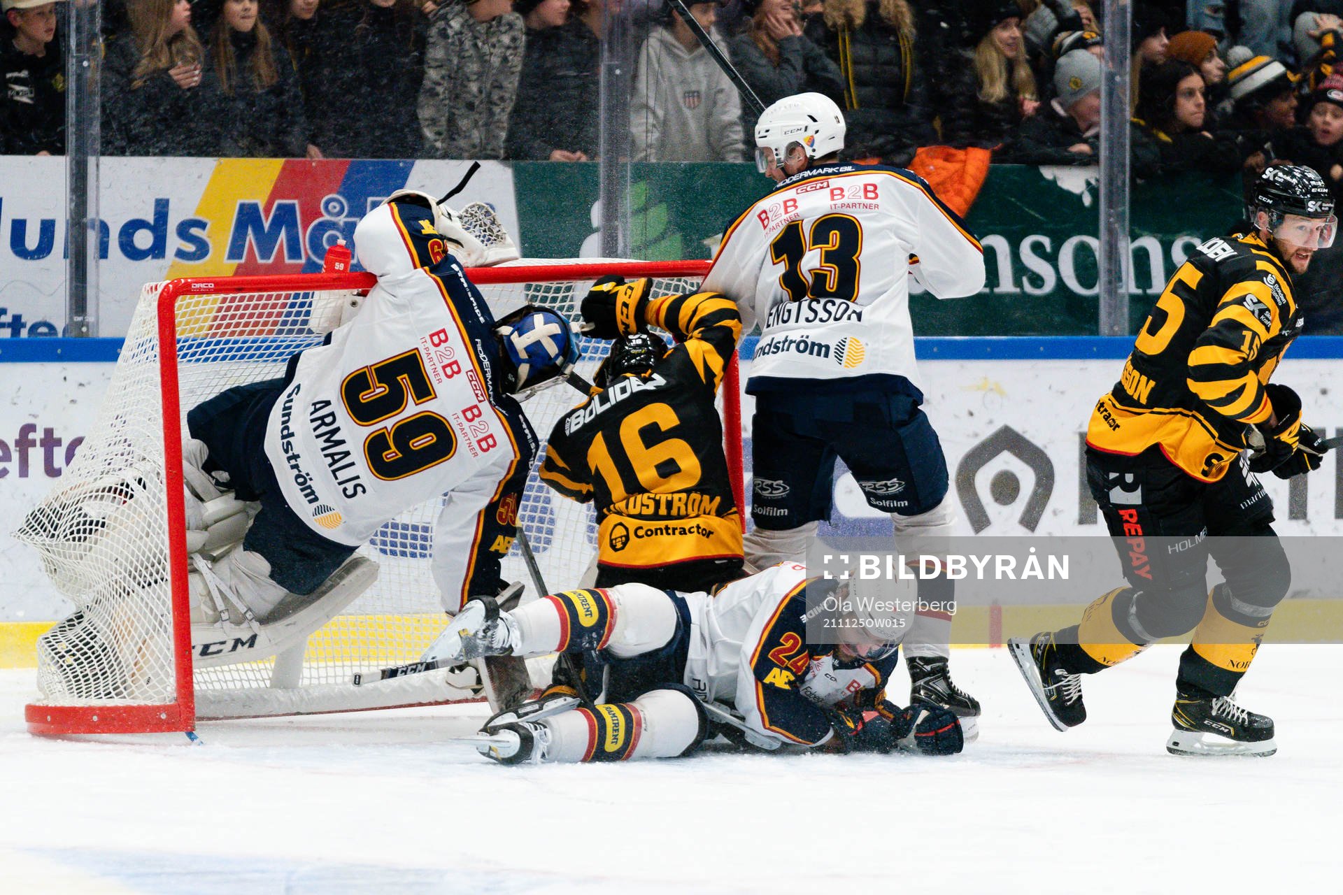 Djurgårdens målvakt Mantas Armalis och Skellefteås Linus
